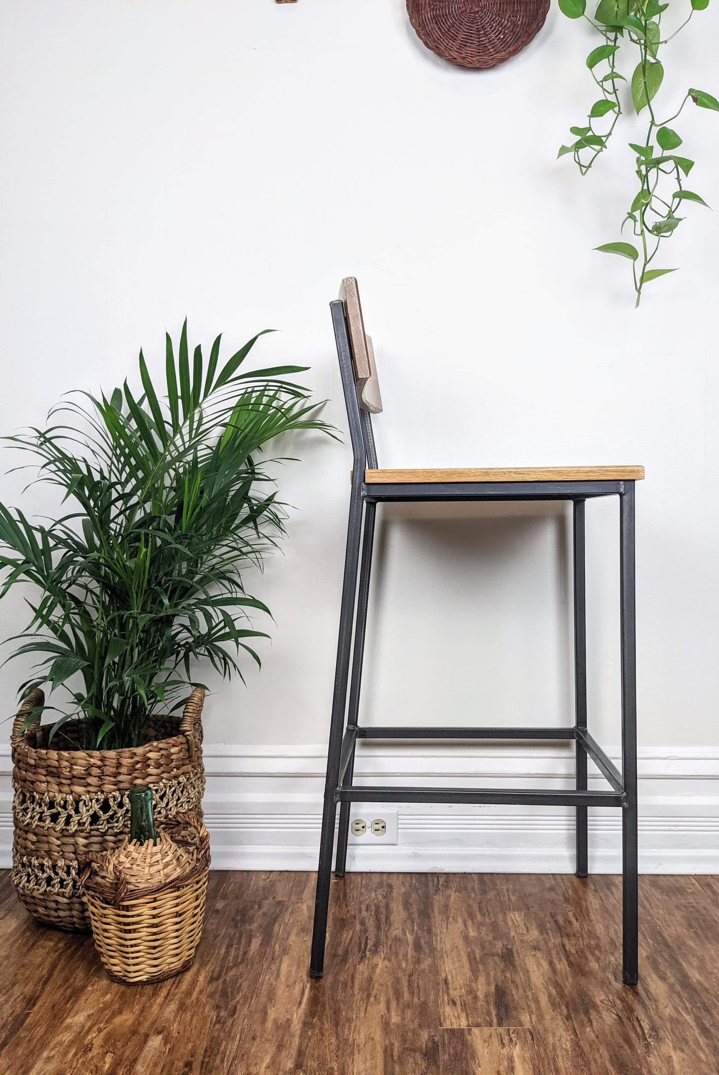The Plymouth Stool