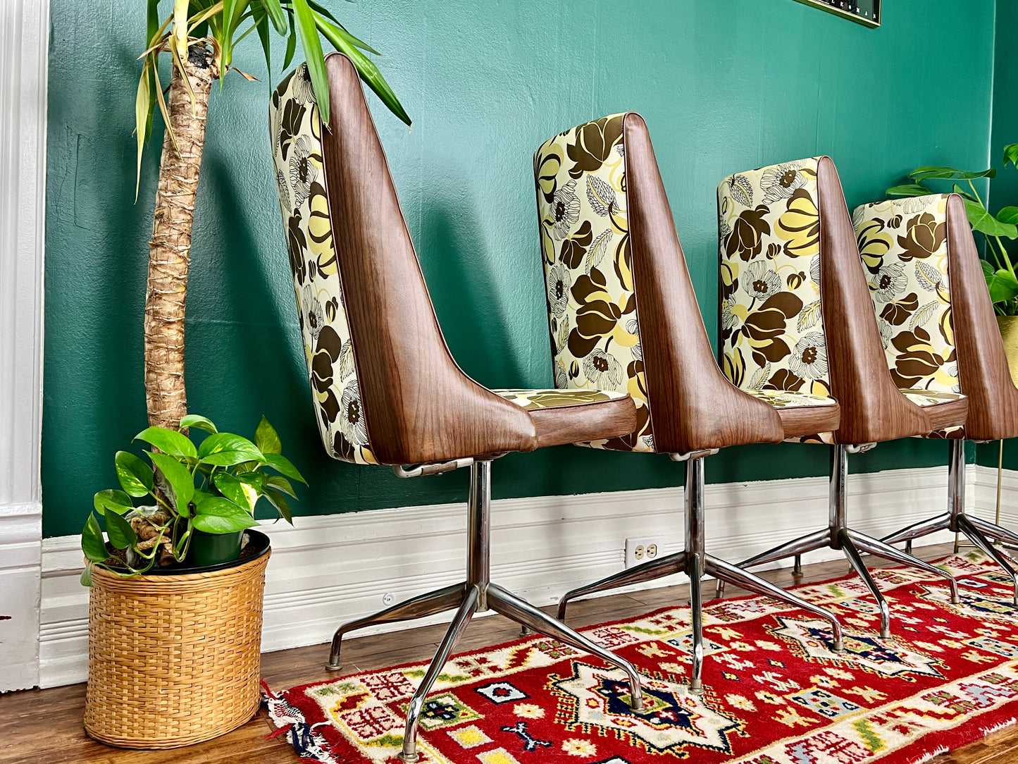 The Crazy Daisy Chairs - only 2 left!