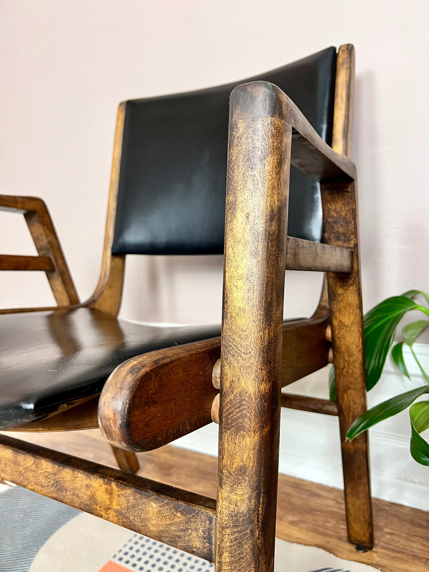 The Boomerang Chairs