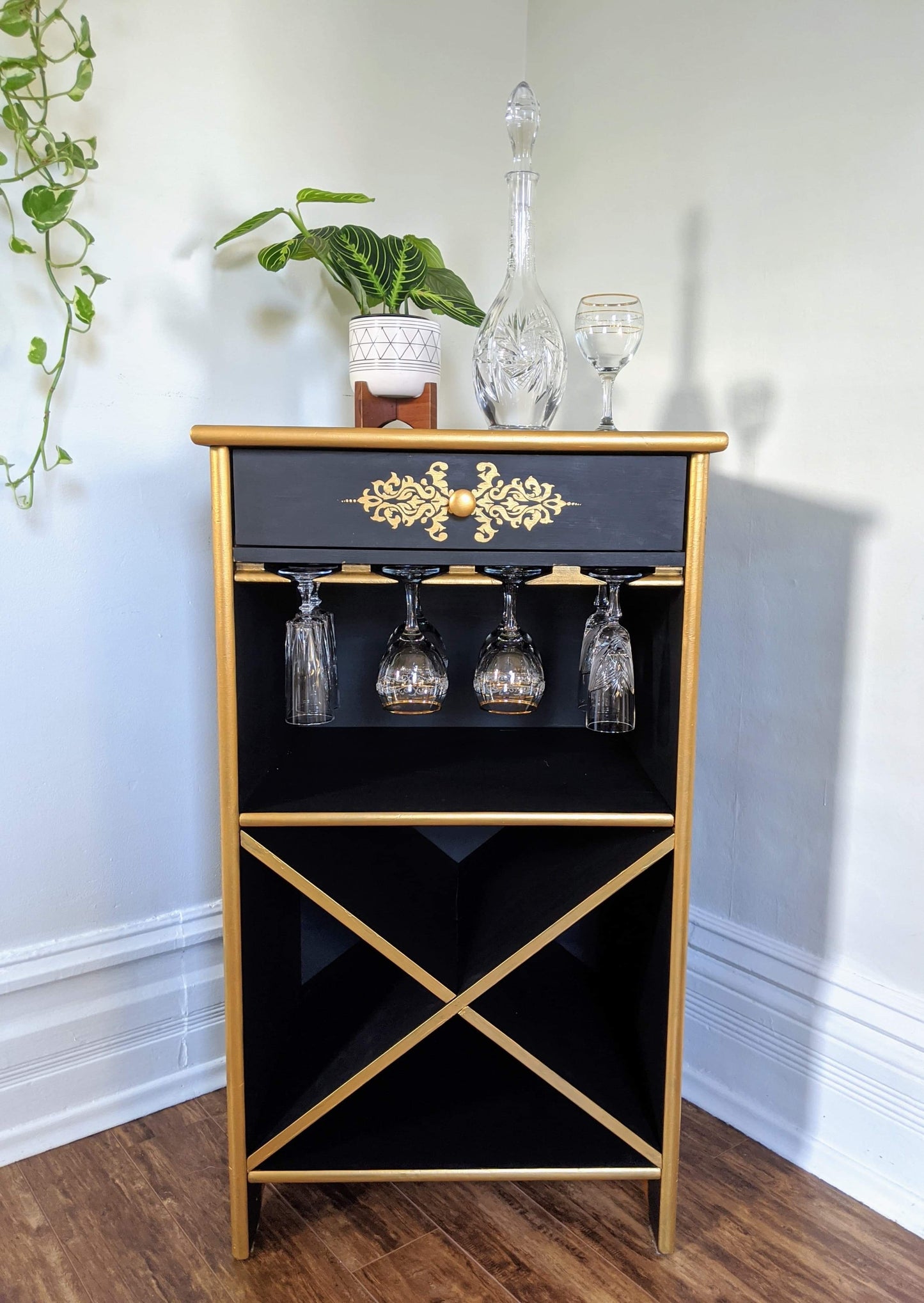 Great Gatsby Art Deco 1920's 1930's Style Black Gold Bar Cabinet Wood Vintage Retro Rare Victoria BC Canada Secondhand Thrift Antique