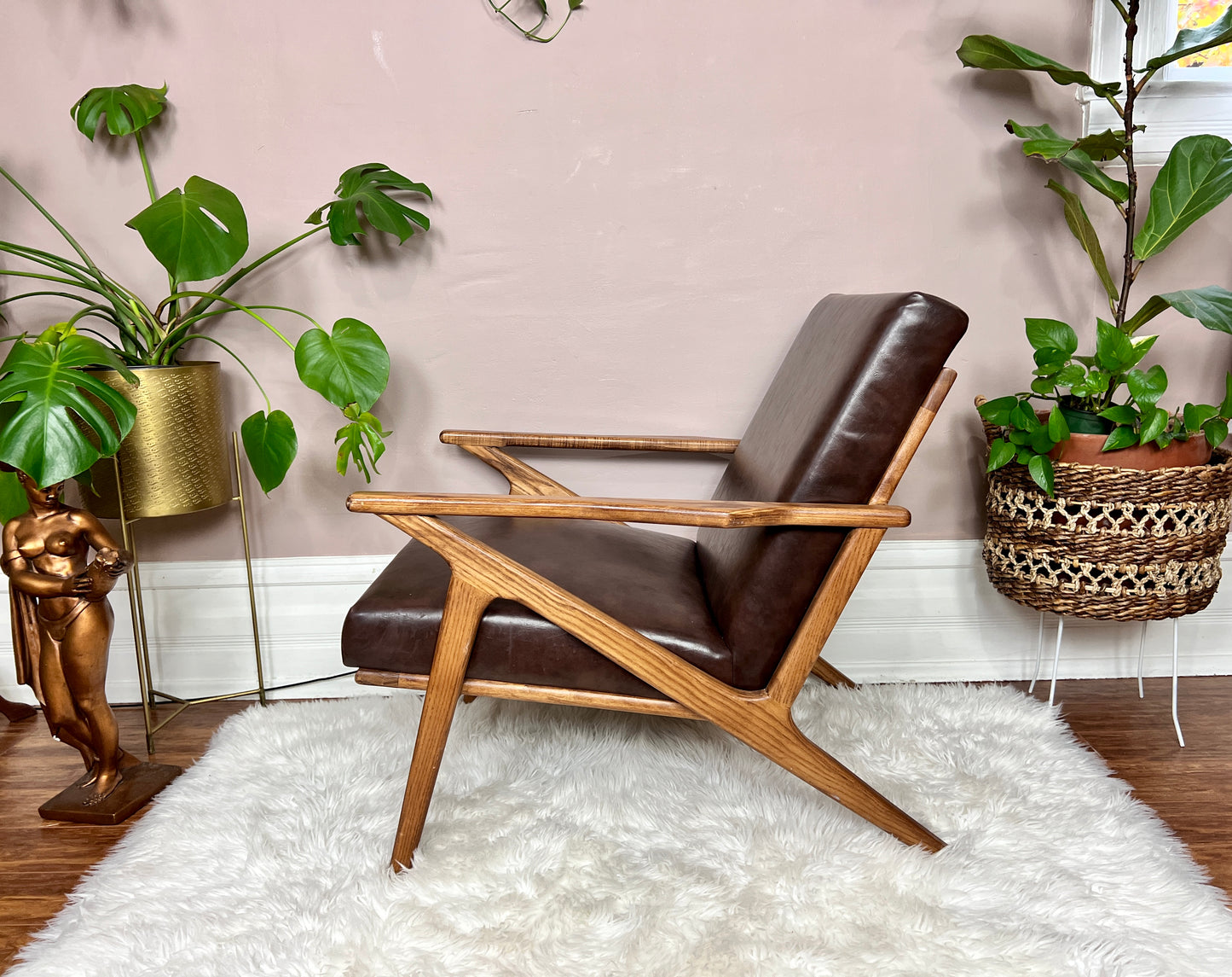The Zephyr Lounge Chair