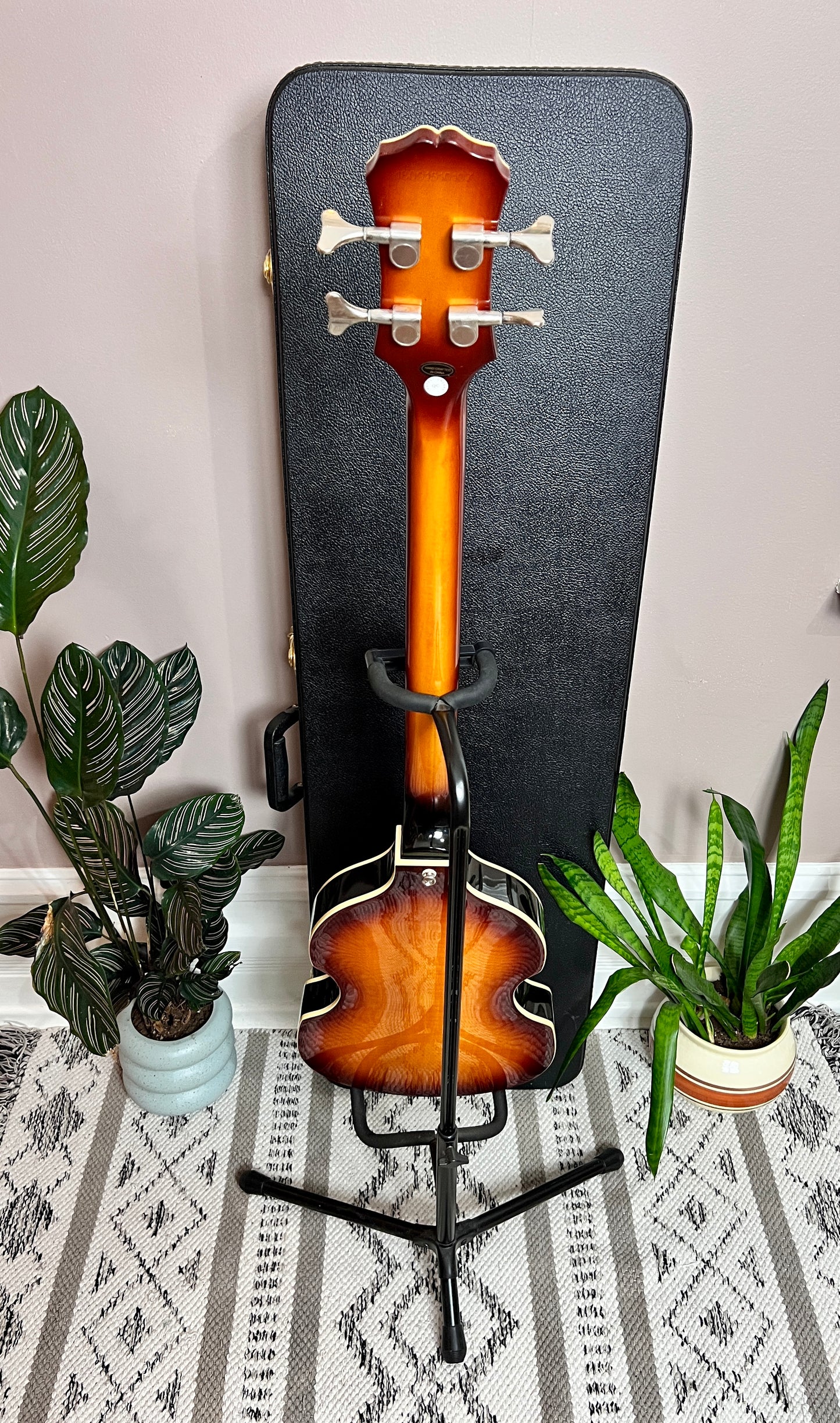 Sunburst Epiphone Viola Bass Guitar