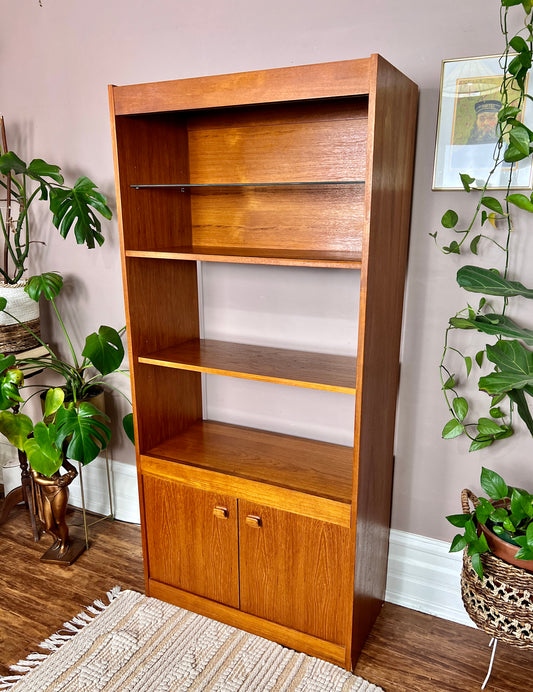 The Linnea Teak Shelf
