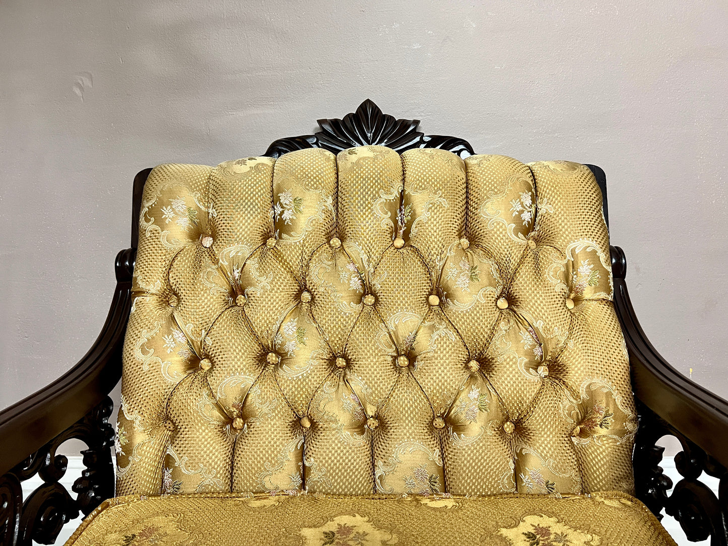 The Champagne Supernova Armchair