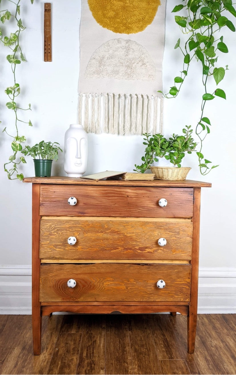 The Au Naturel Dresser