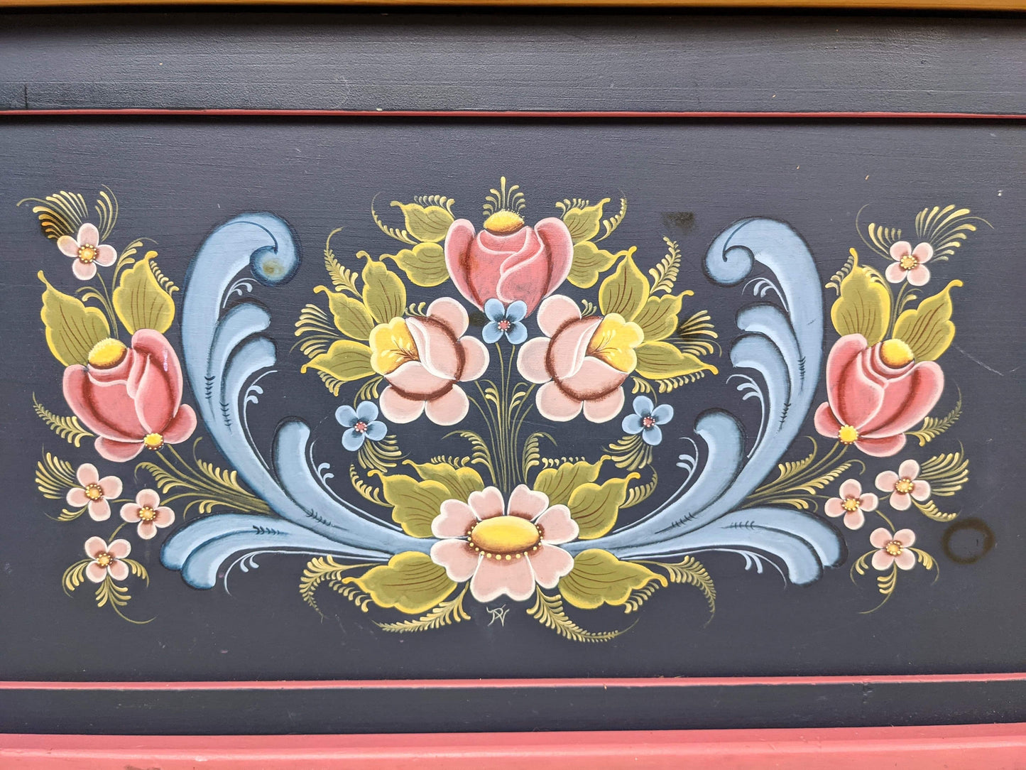 The Pennsylvania Pine Chest