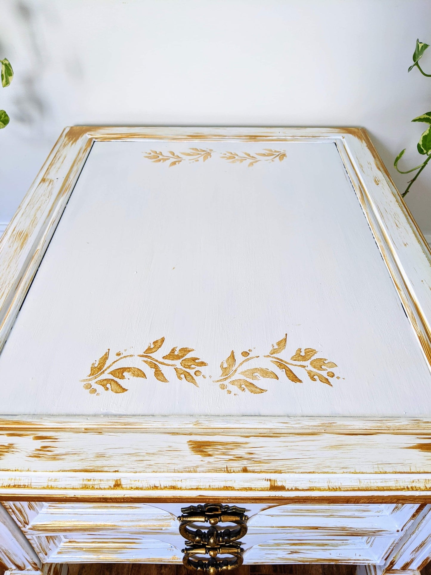 The Louis Night Stand