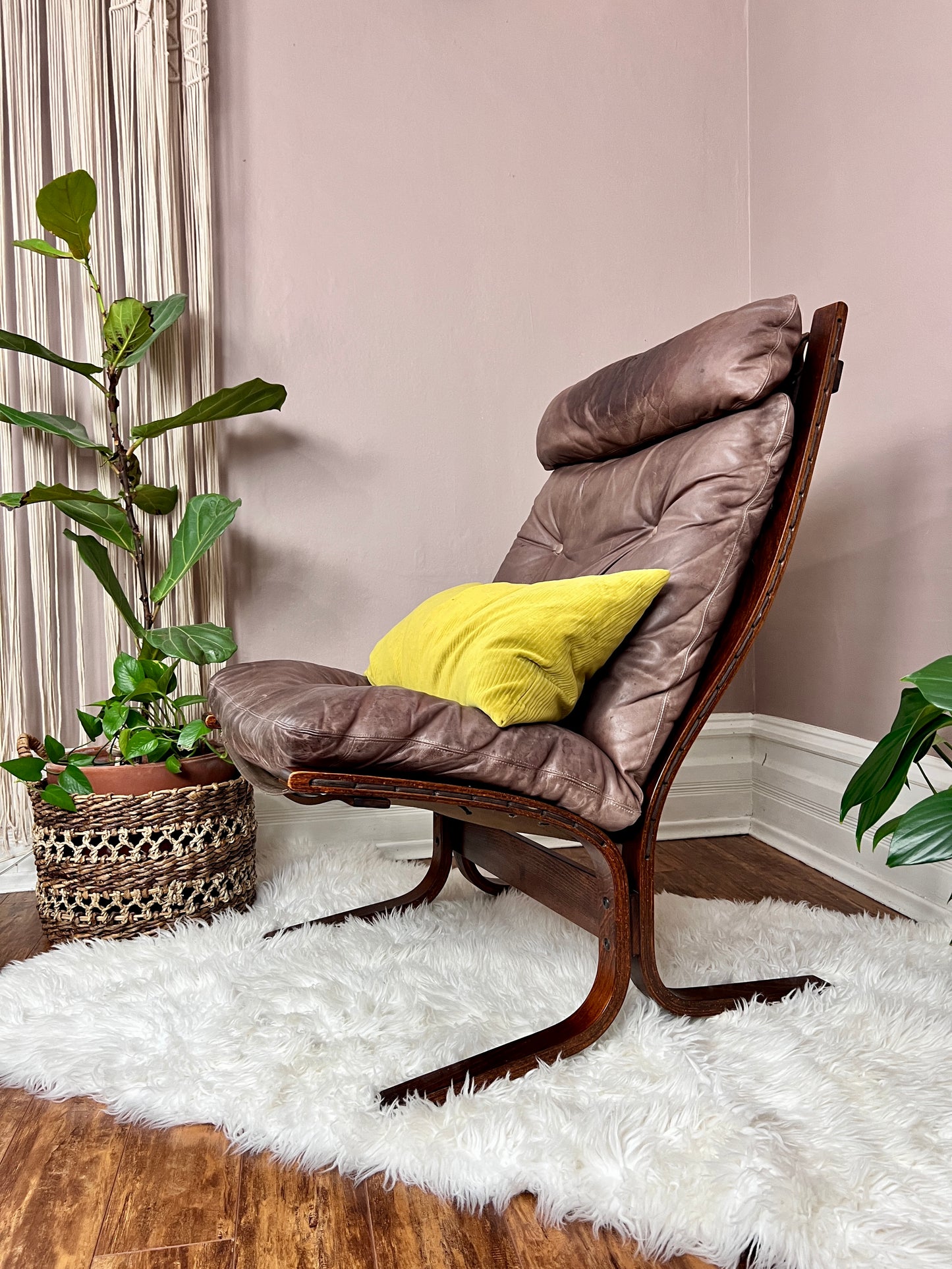 The Siesta Chair