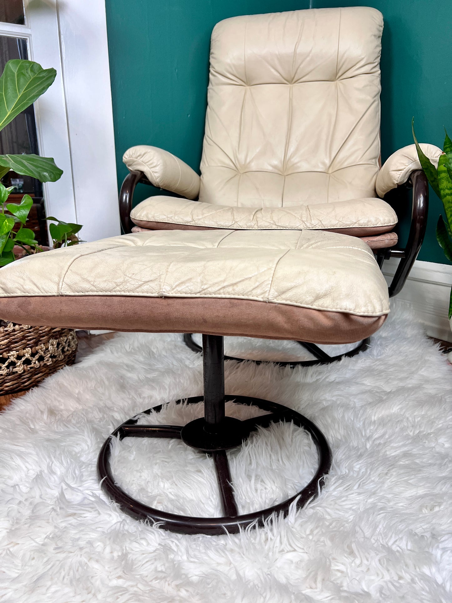 The Beige Leather Chair