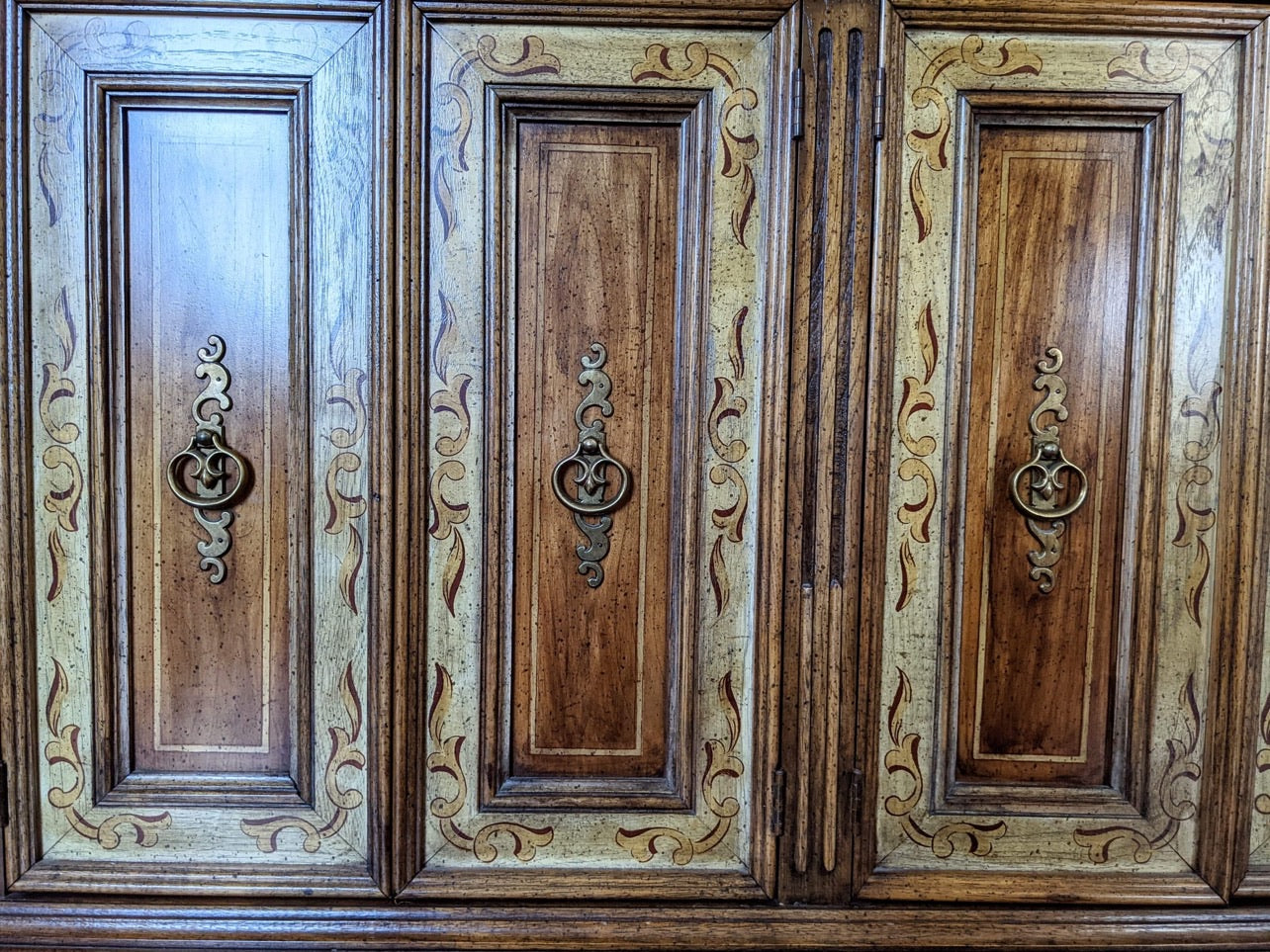 The Esperanza Credenza