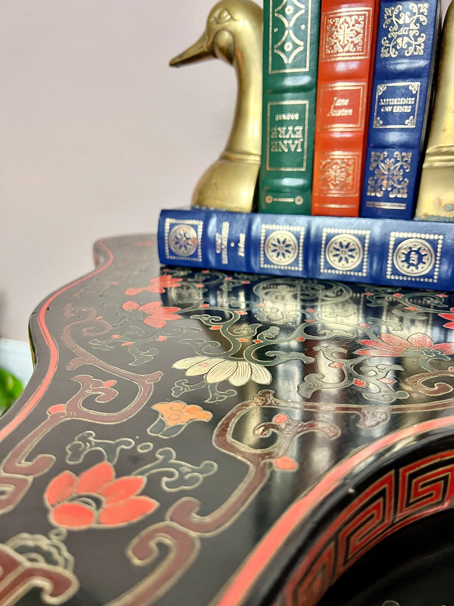 The Water Lily Table