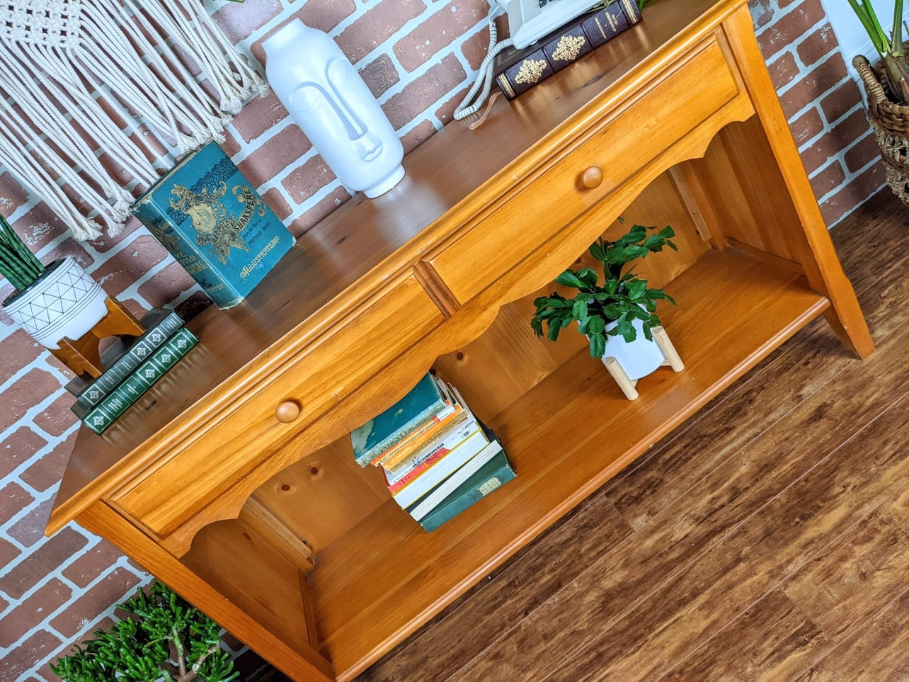 The Percival Hallway Table