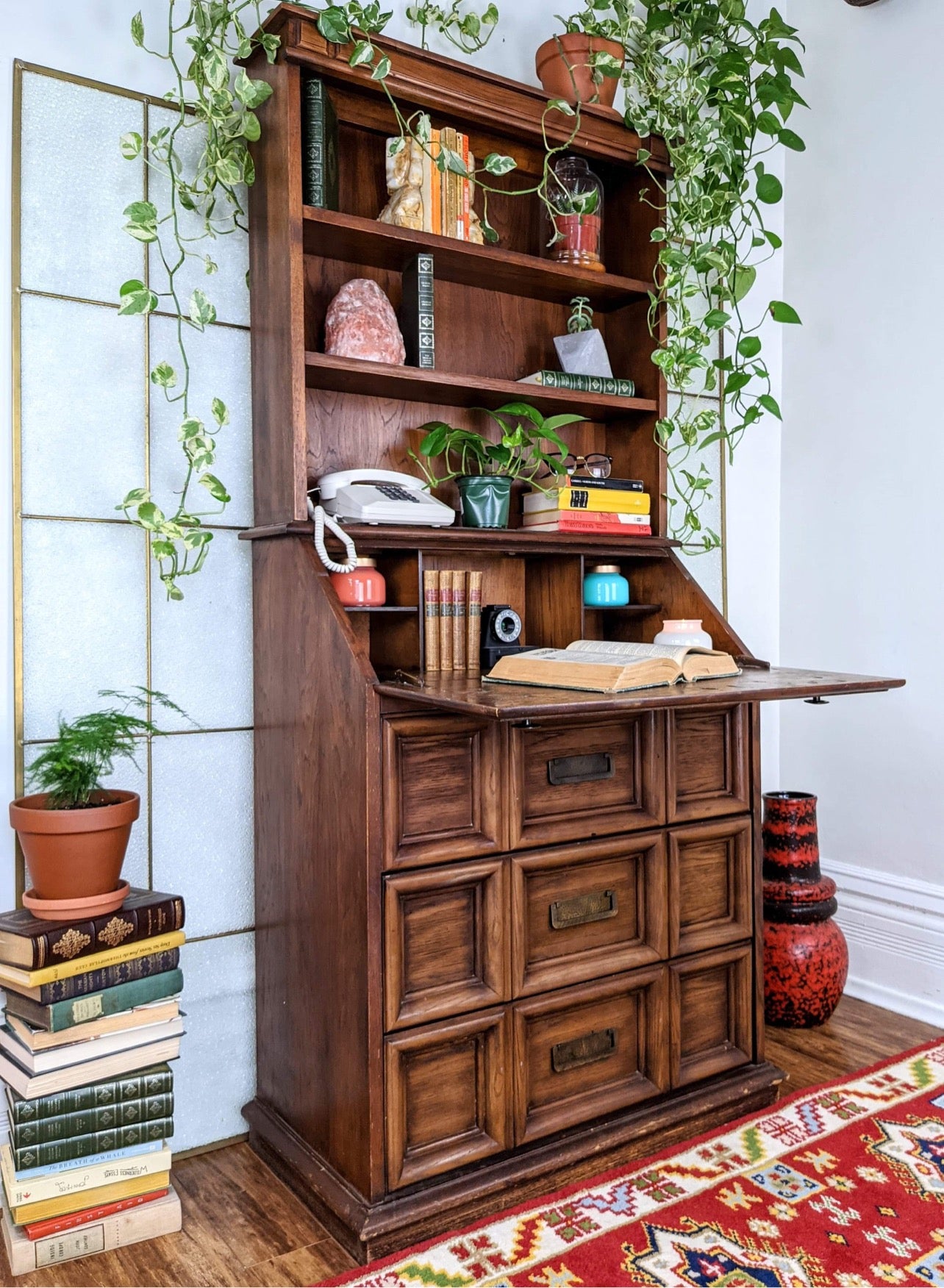 The Sommerfeld Secretariat