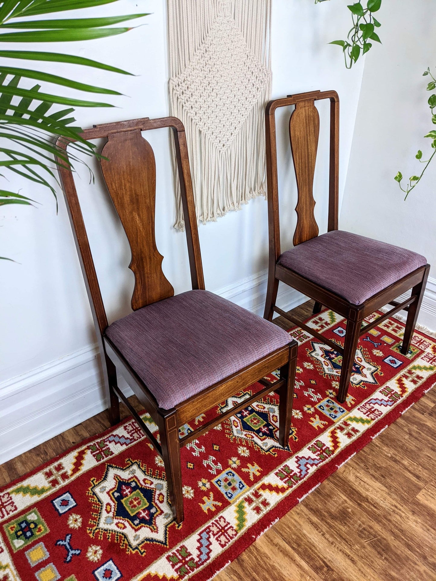The Amethyst Chairs Without Arms
