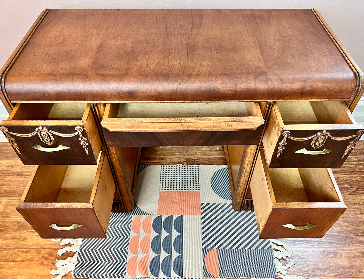 The Fancy Pineapple Desk