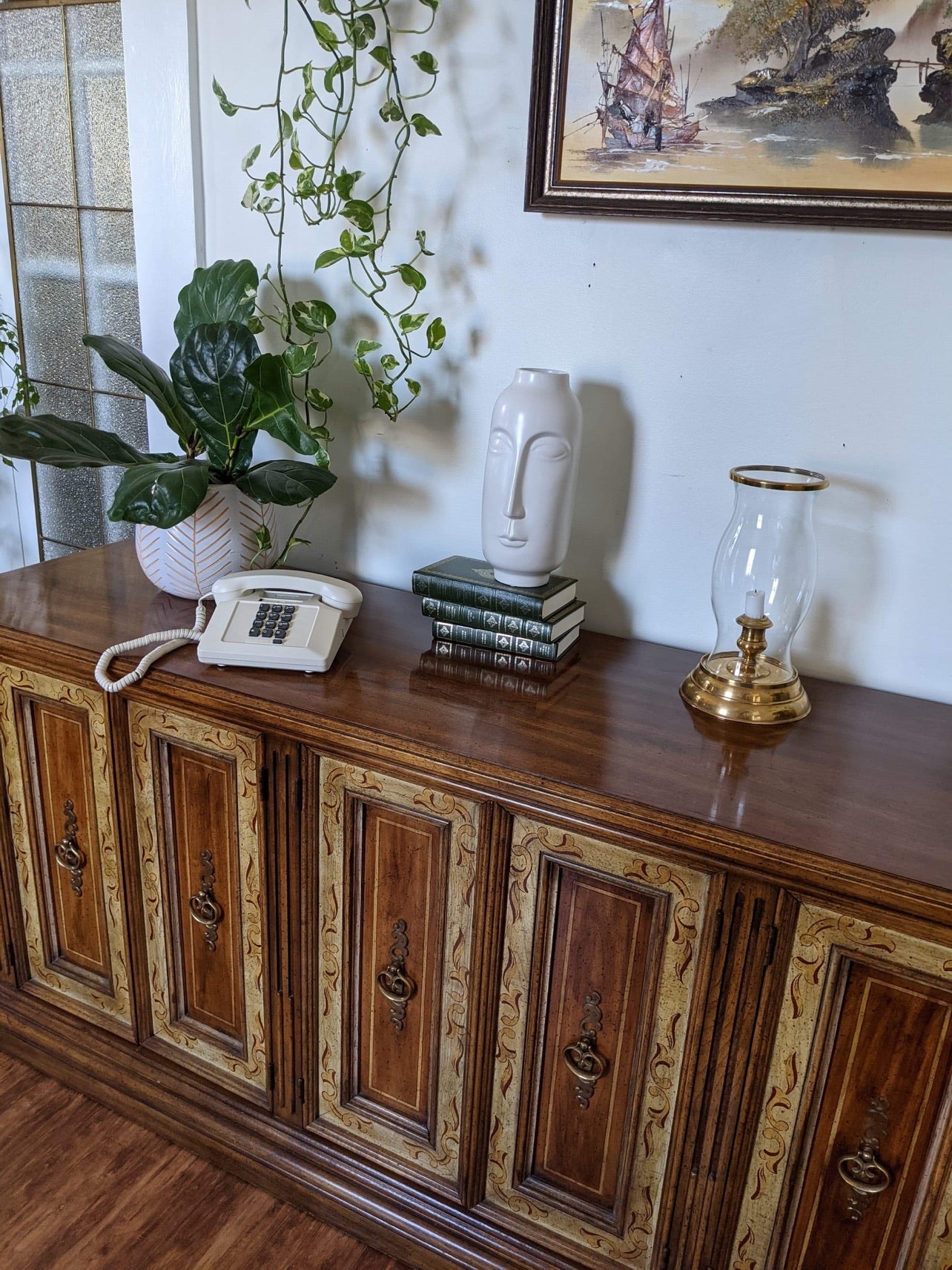 The Esperanza Credenza