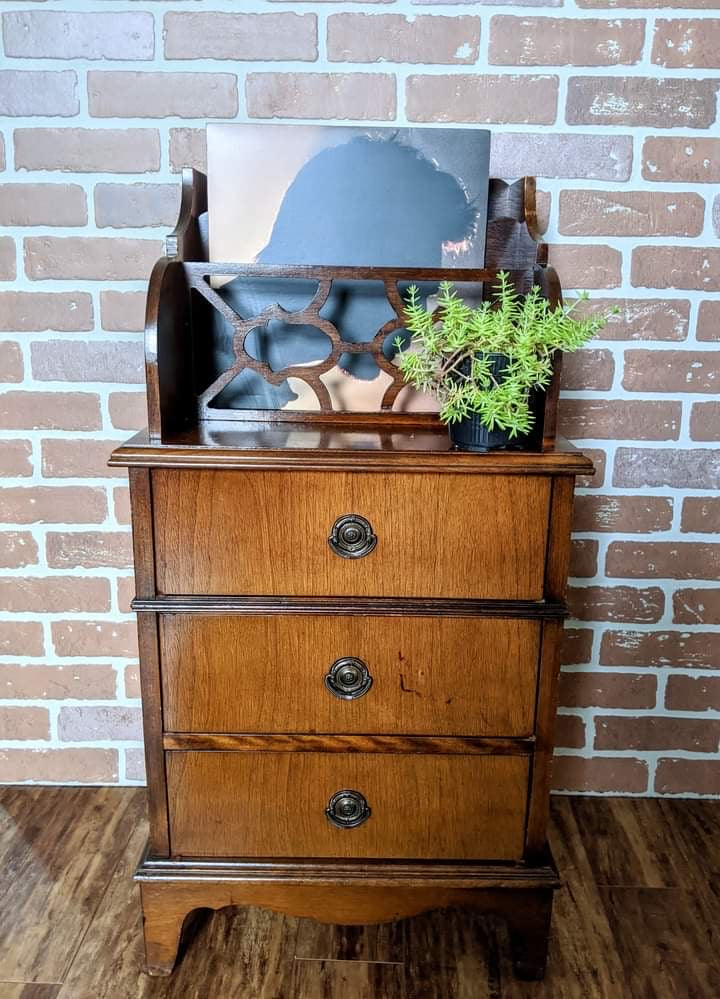 The Vincent Night Stand