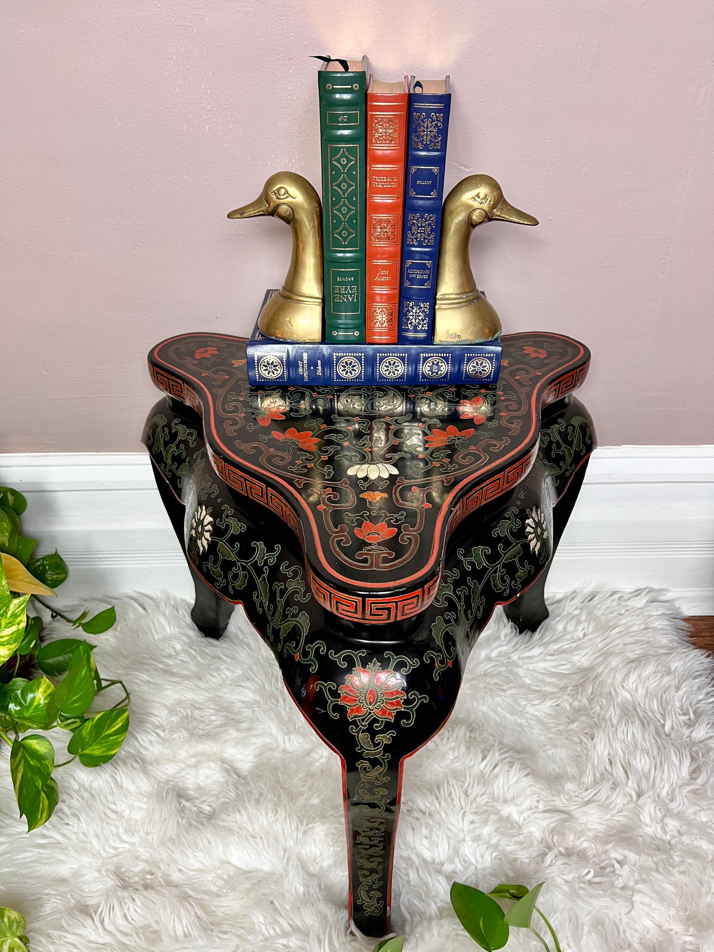 The Water Lily Table