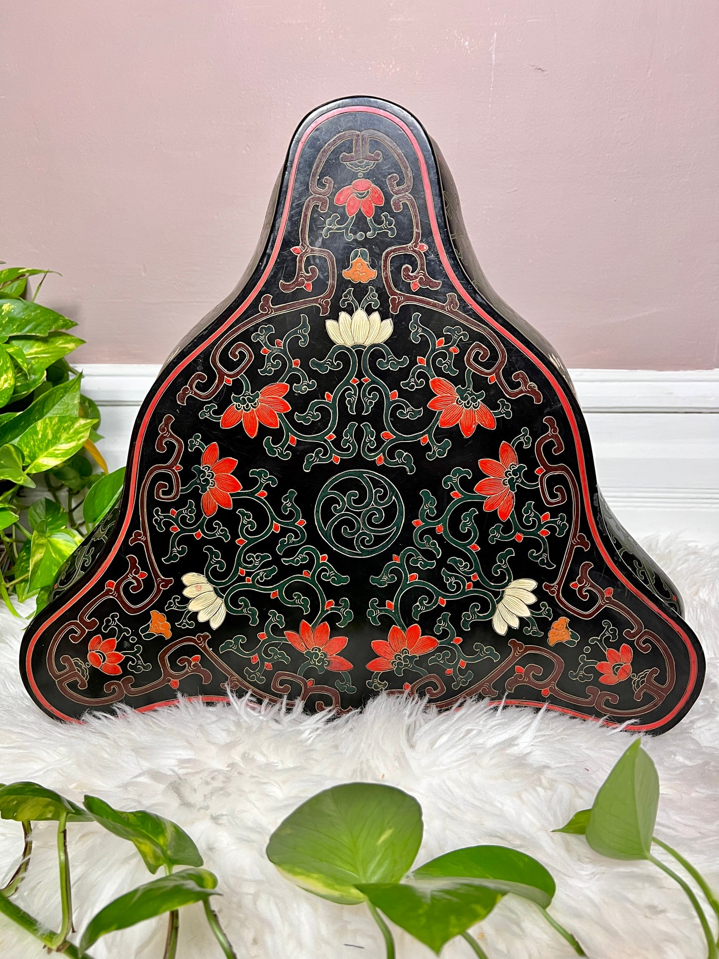 The Water Lily Table