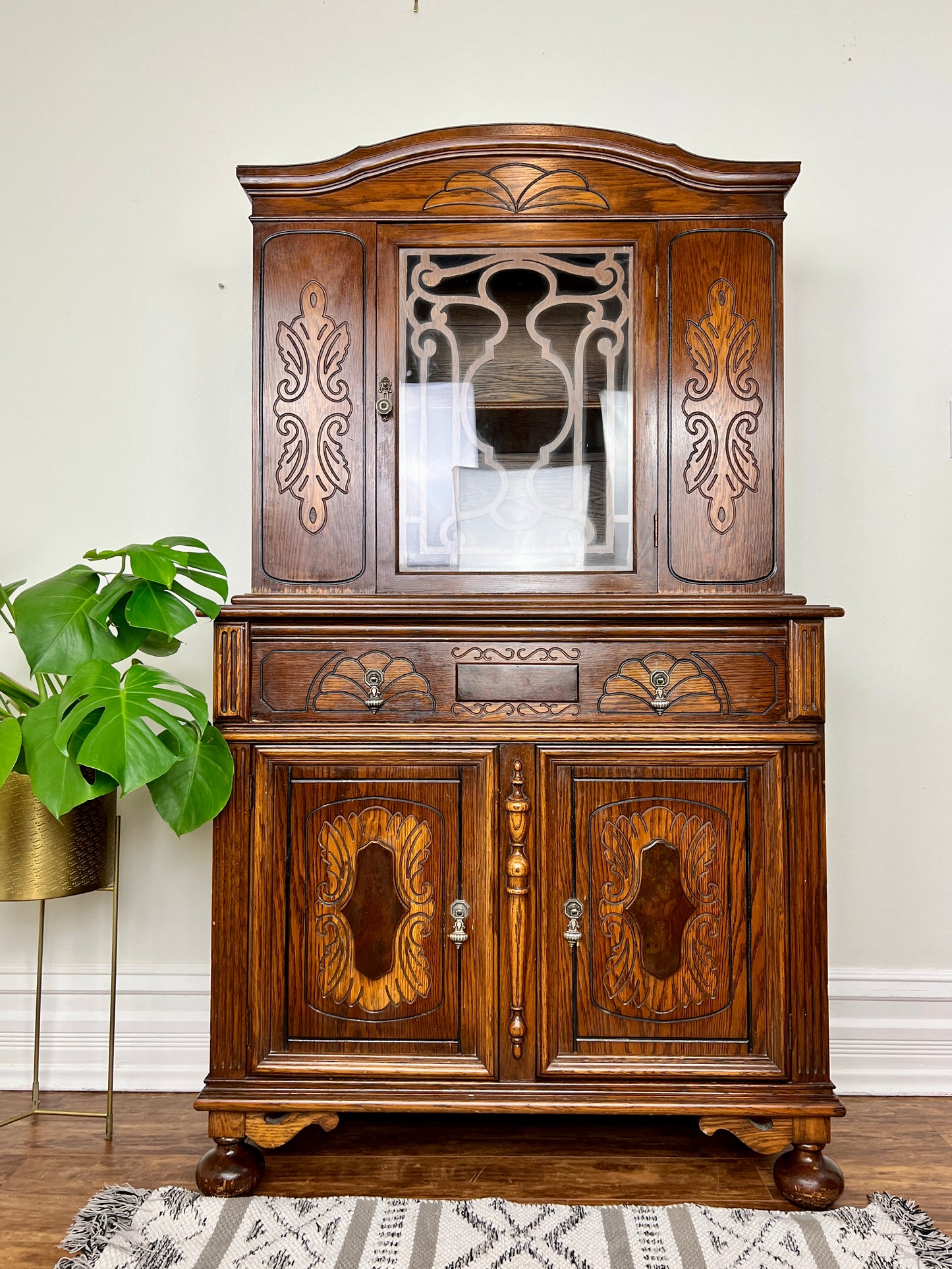 The Esmeralda Hutch