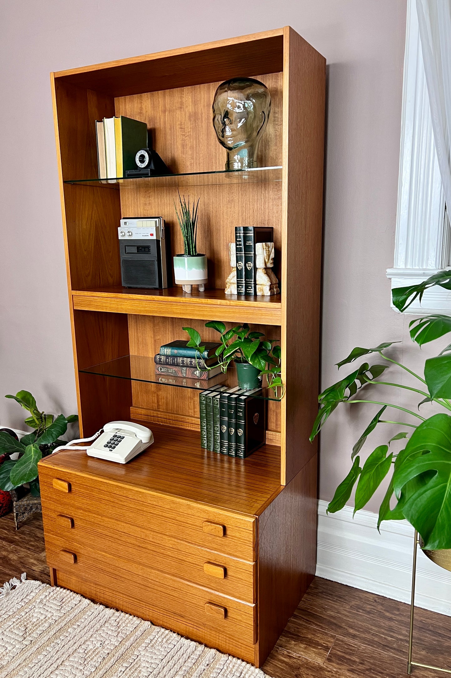 The Lars Bookshelf