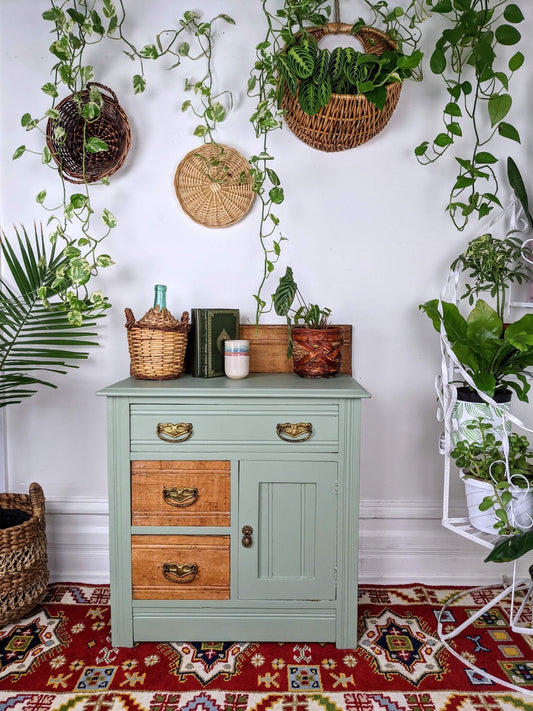 The Jungle Mist Cabinet