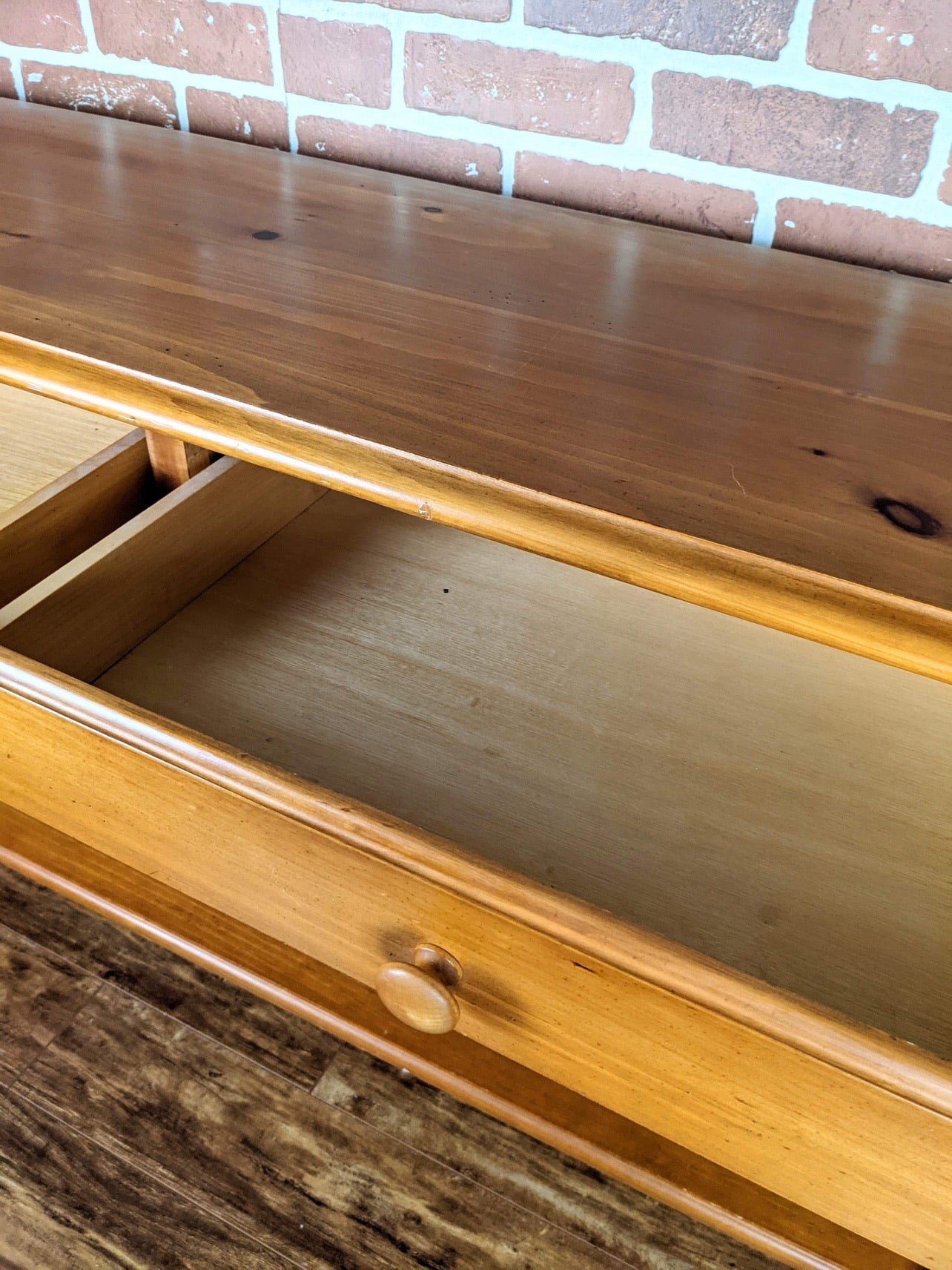 The Percival Hallway Table