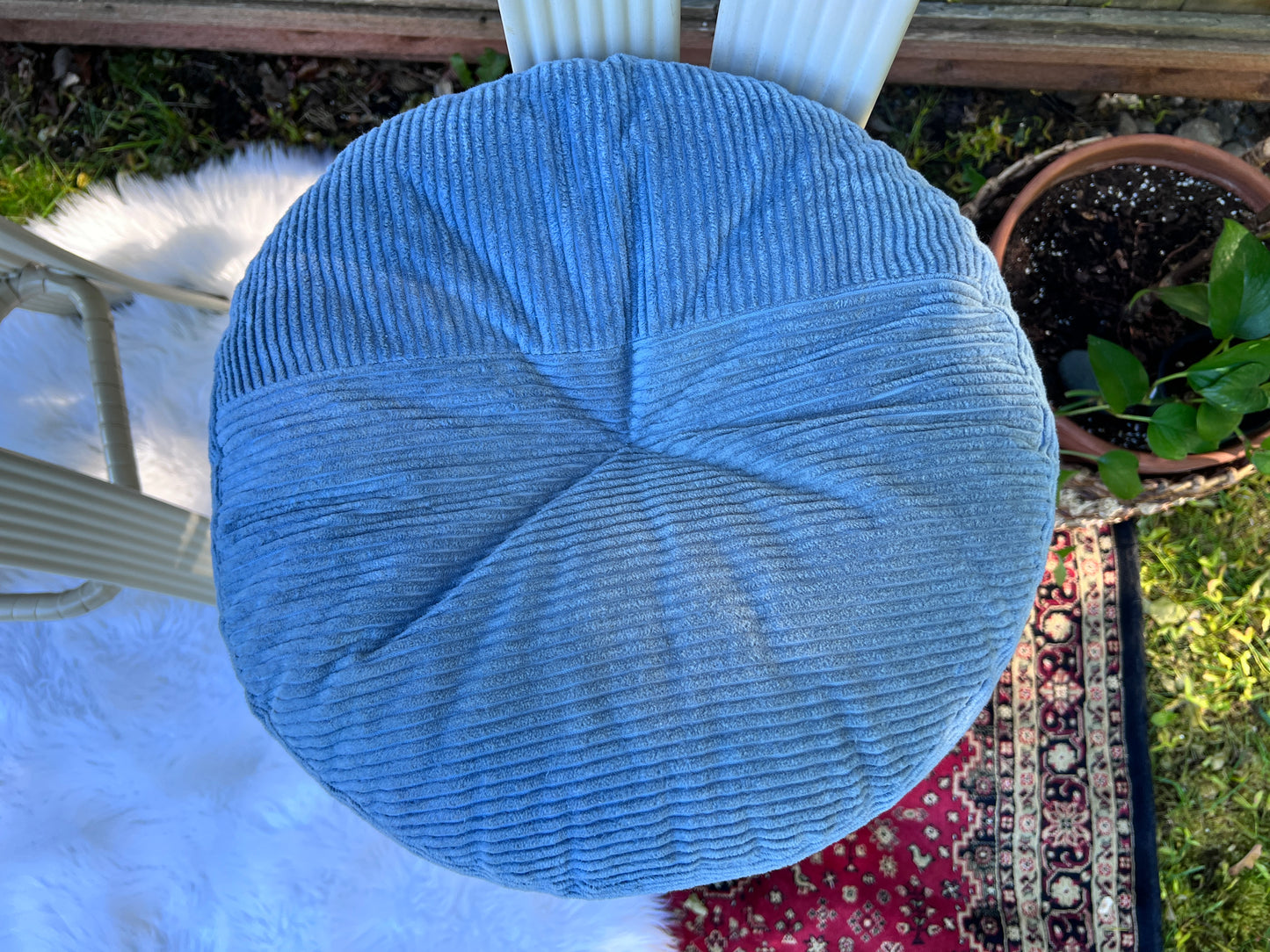 The Tropitone Stools