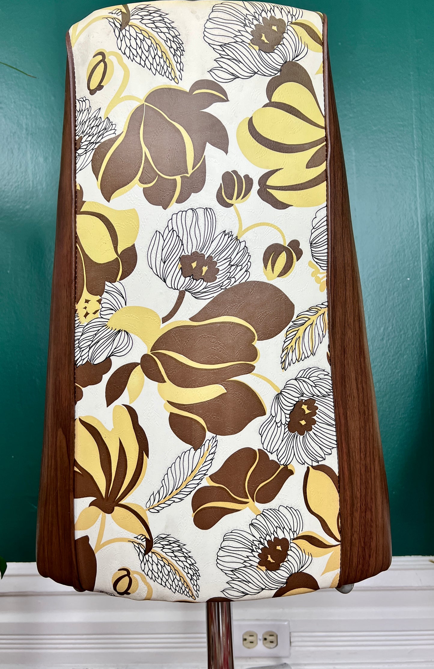 The Crazy Daisy Chairs - only 2 left!