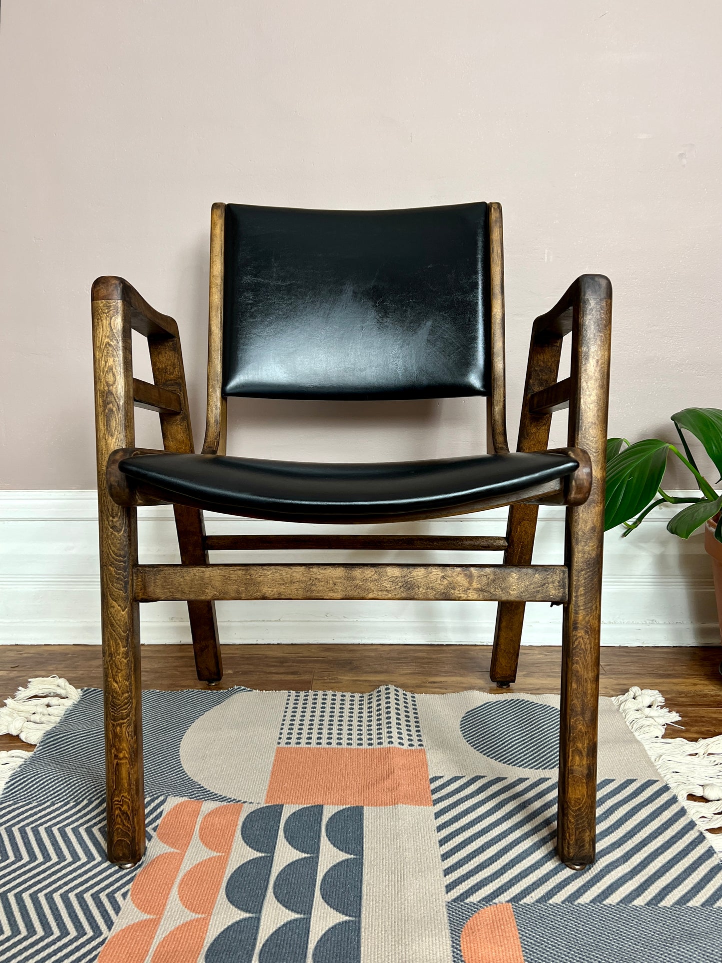 The Boomerang Chairs