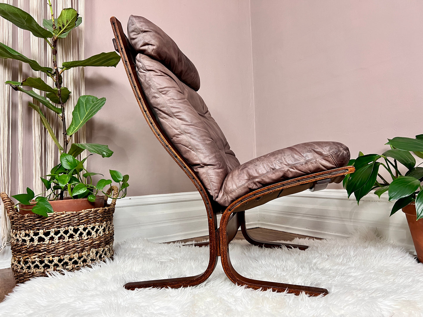 The Siesta Chair