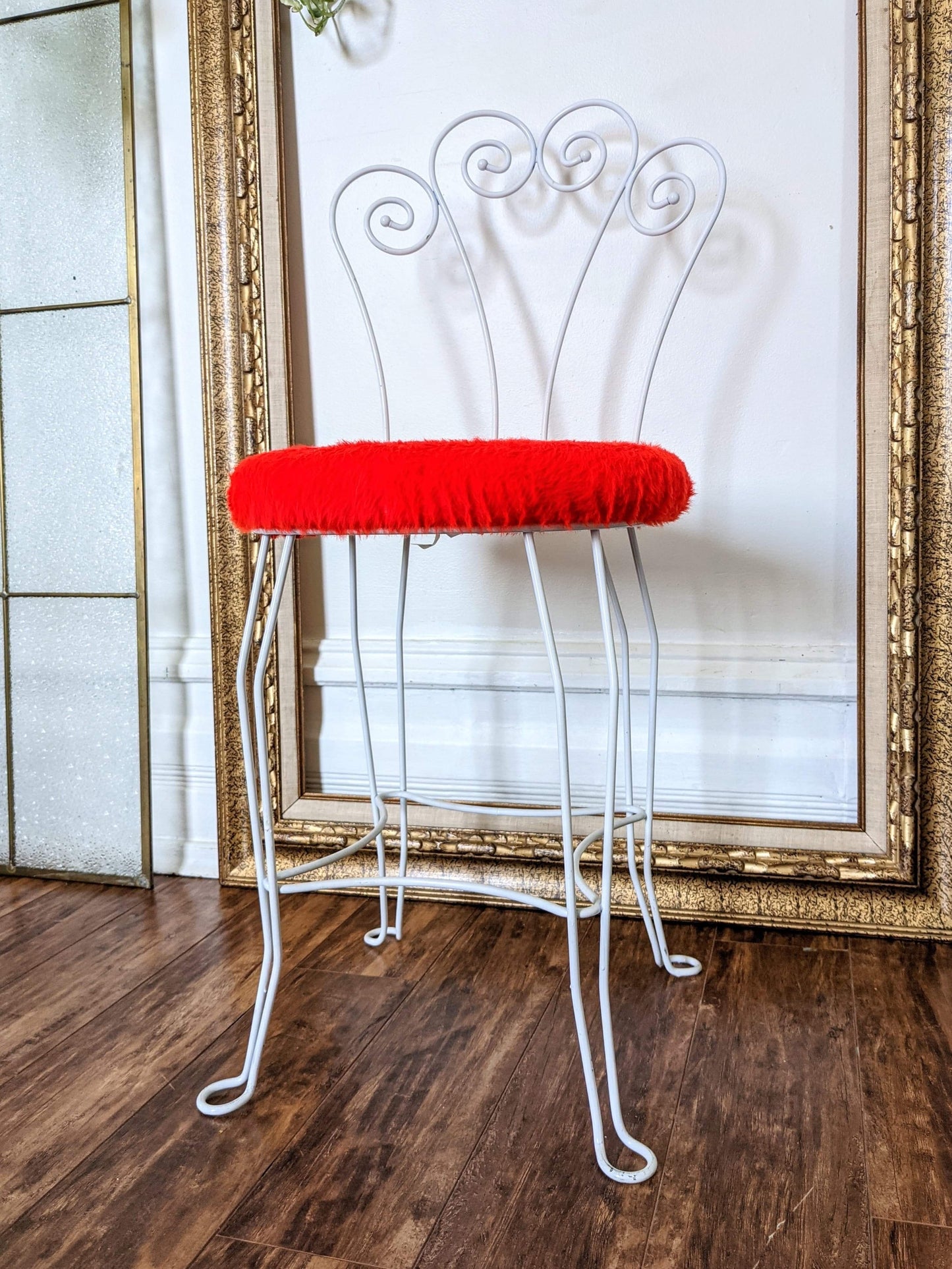 The Bella Donna Chair