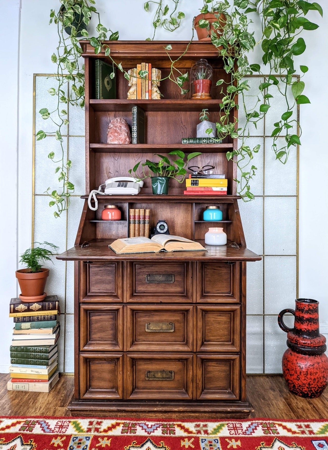 The Sommerfeld Secretariat