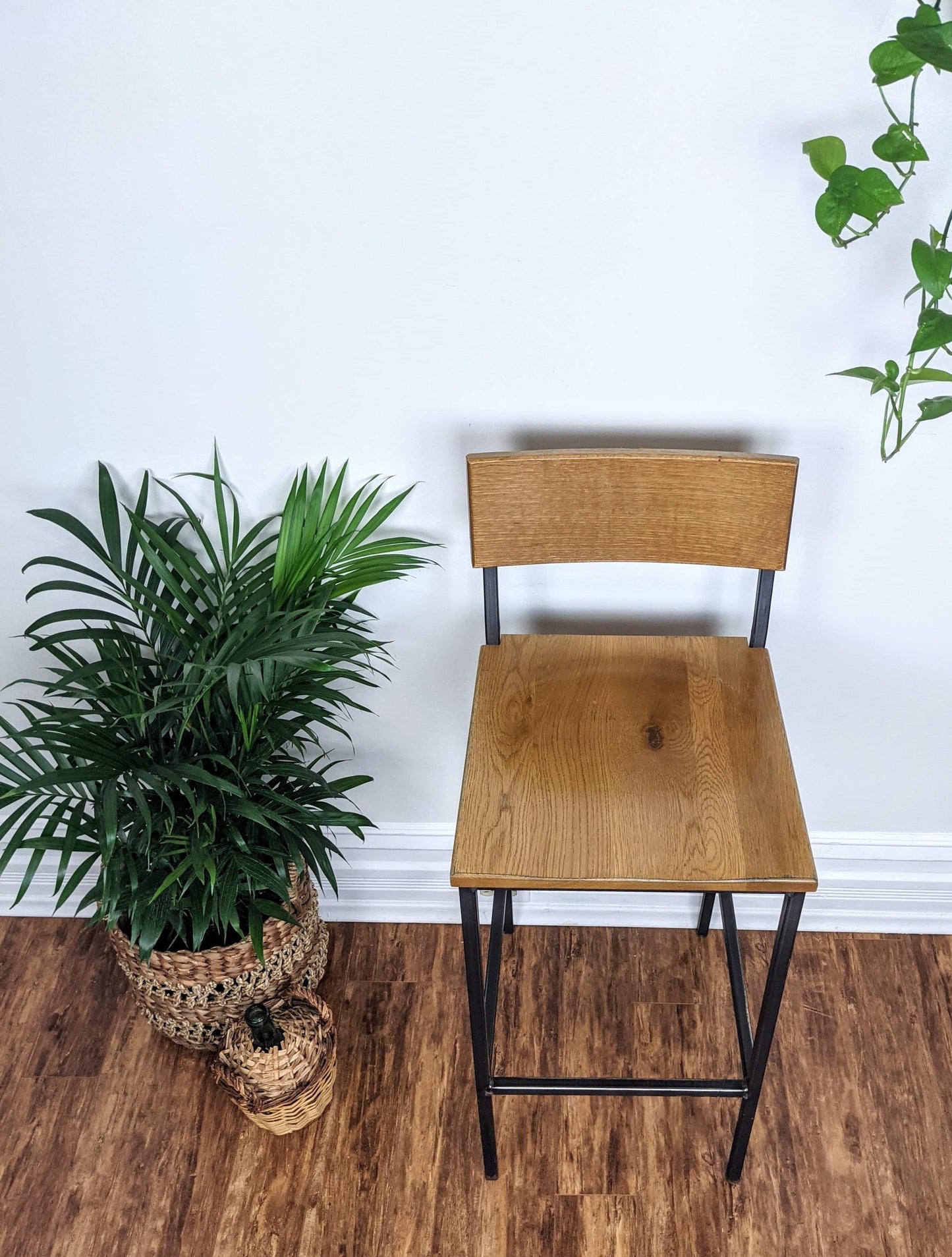 The Plymouth Stool