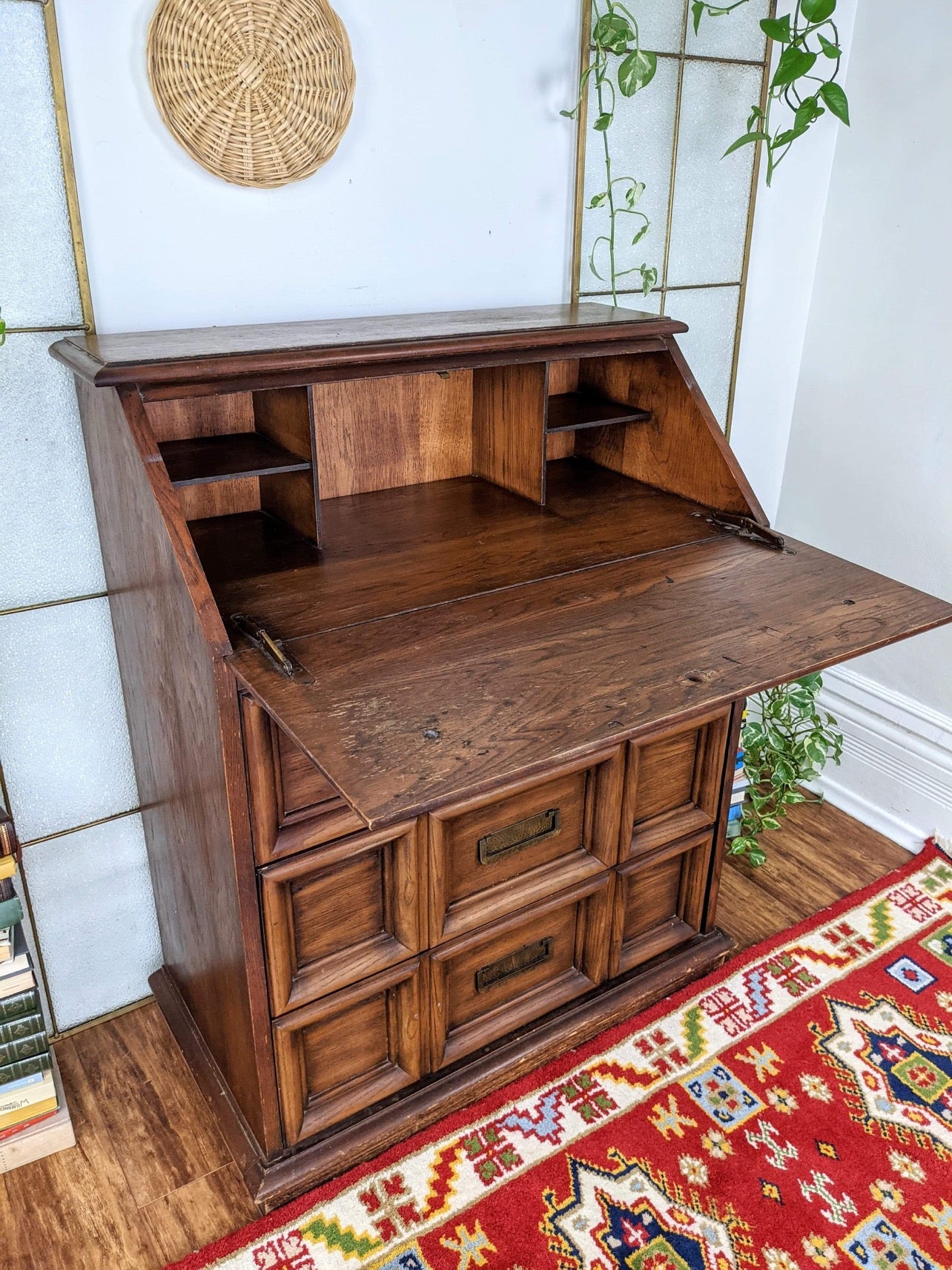 The Sommerfeld Secretariat