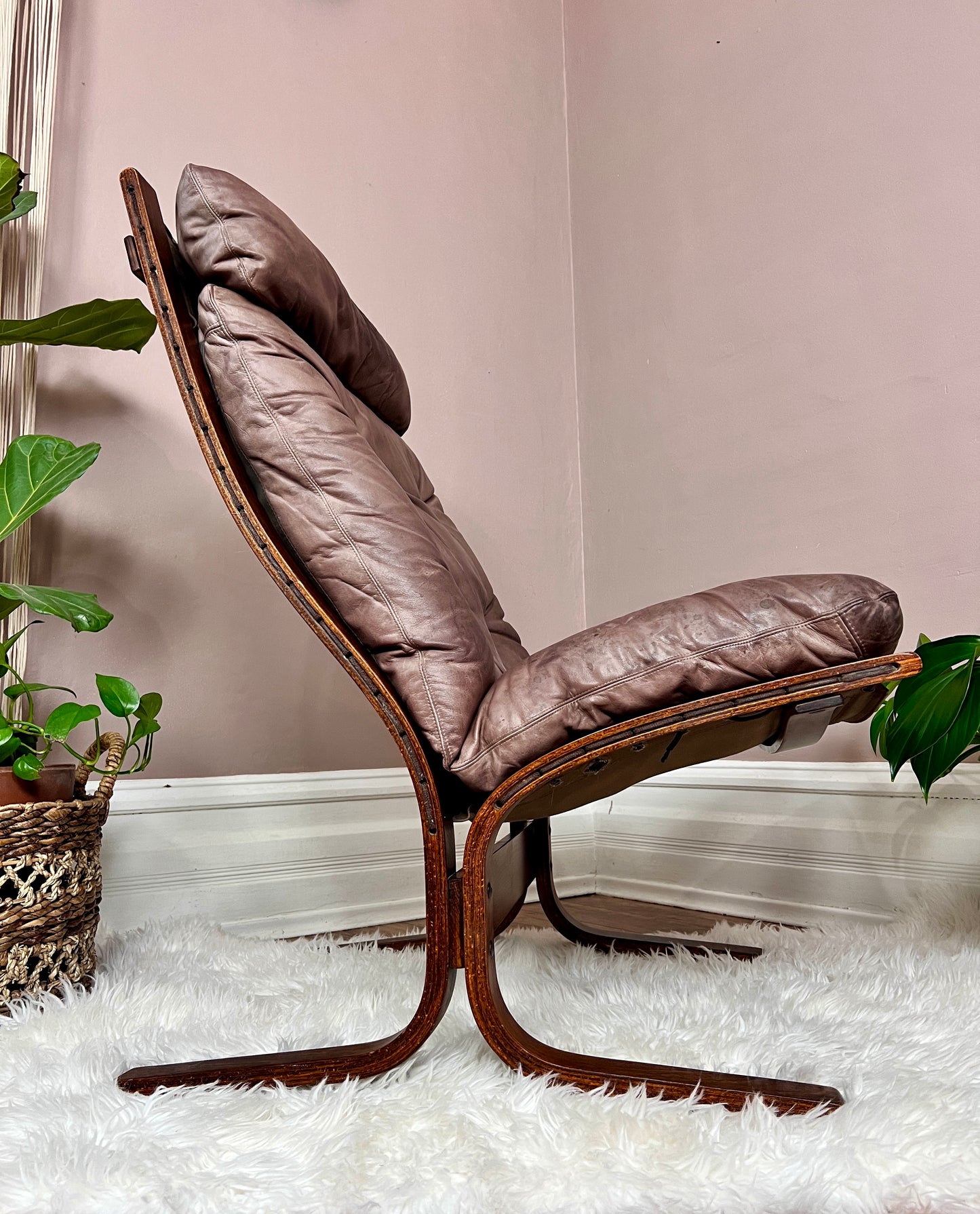 The Siesta Chair