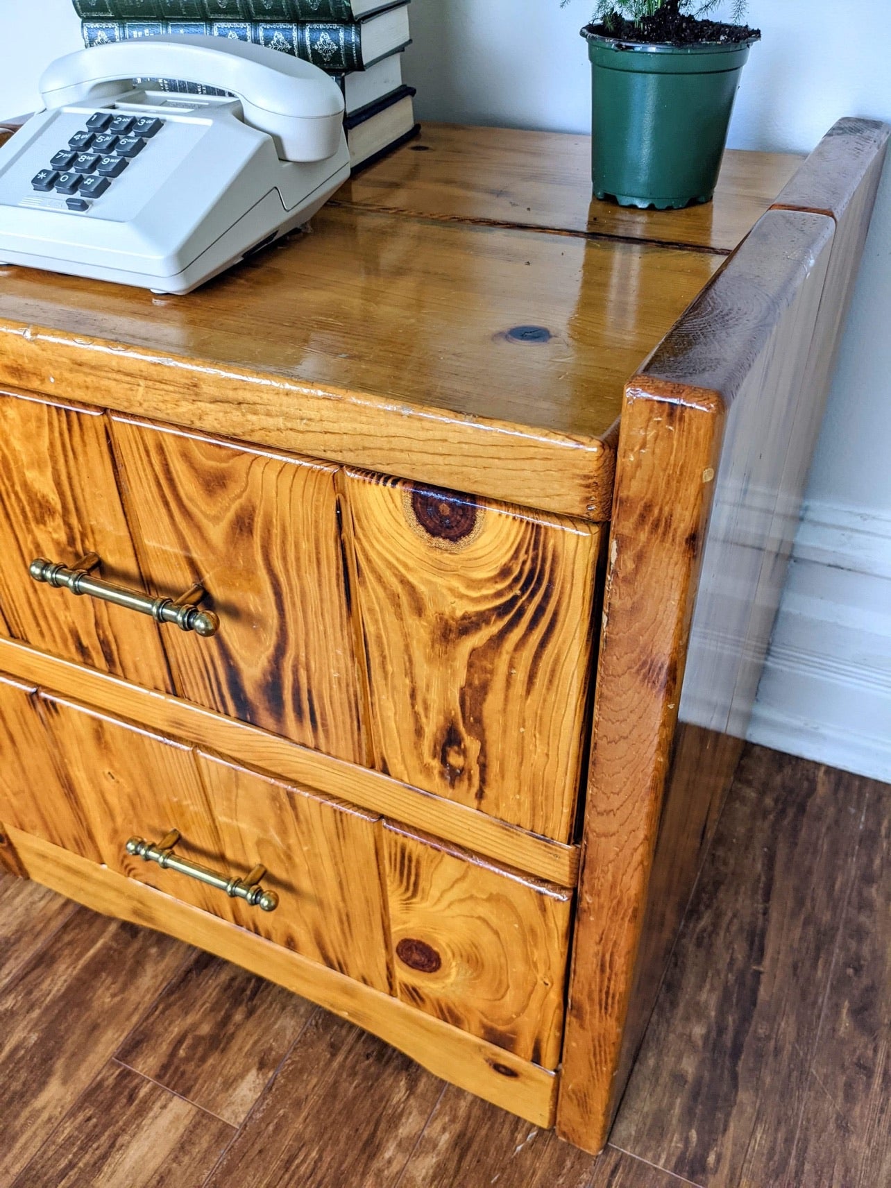 The Pinto Pine Nightstands