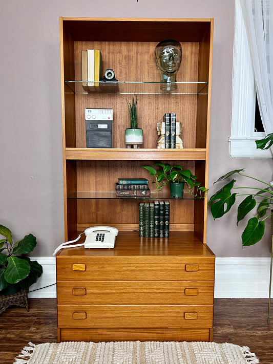 The Lars Bookshelf