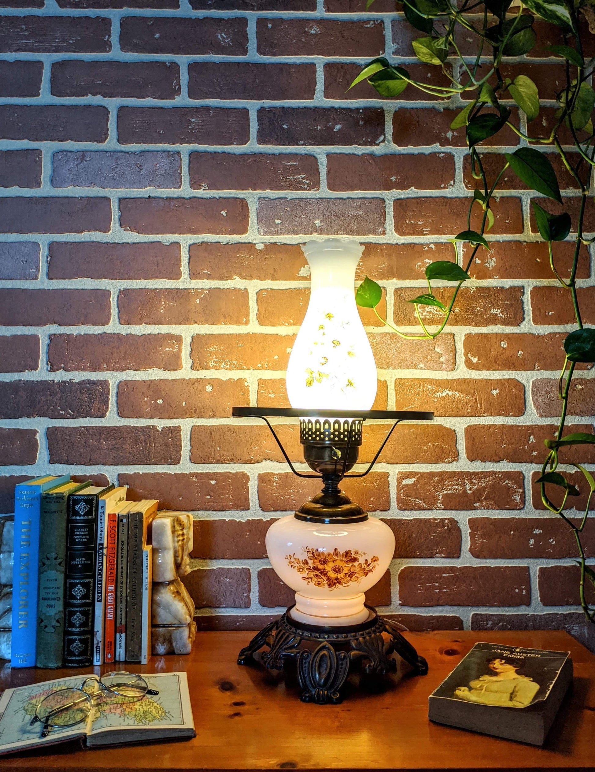 Vintage Floral Motif Kerosene Style Lamp Key 3 Way Switch Vitcoria BC Thrift