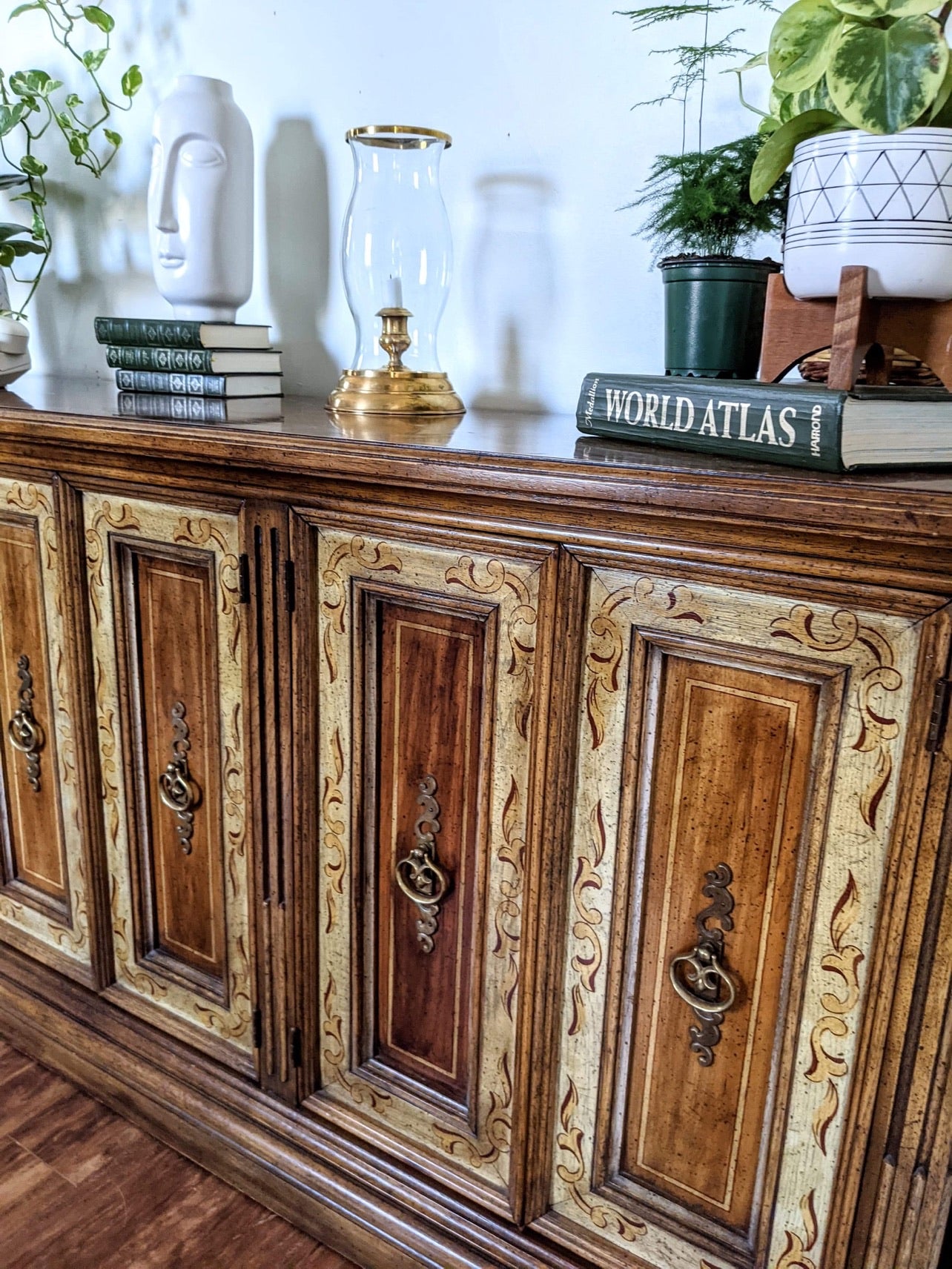 The Esperanza Credenza