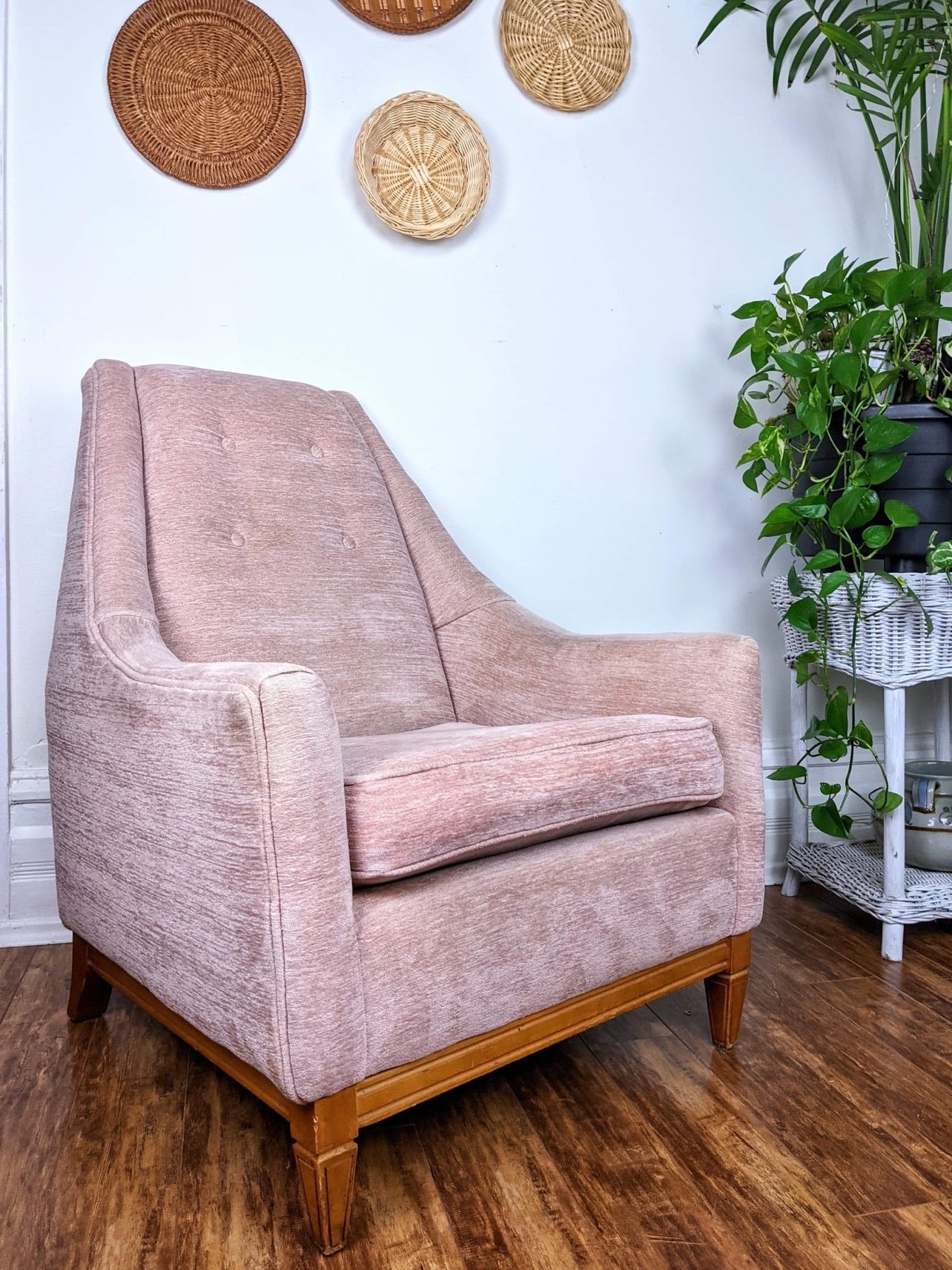 The Simon Salmon Chair