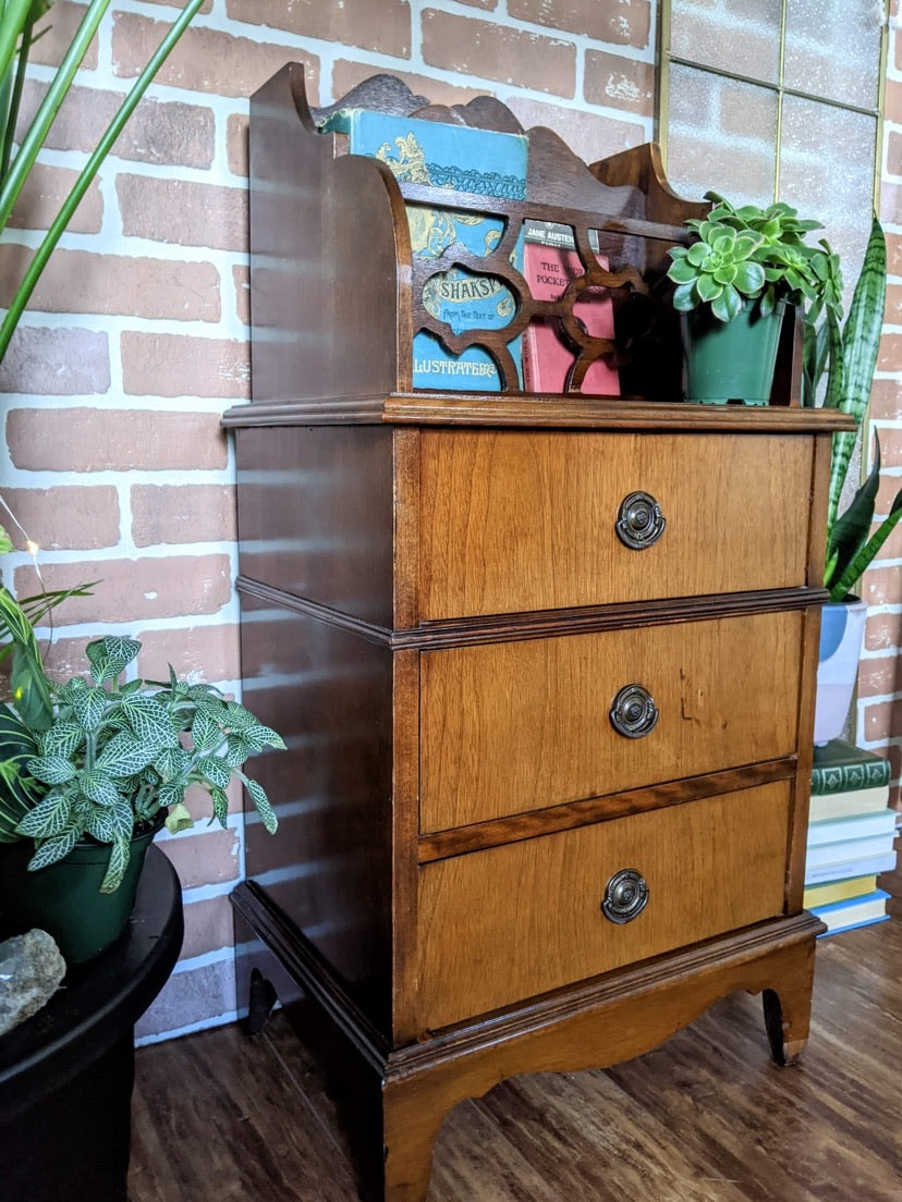 The Vincent Night Stand