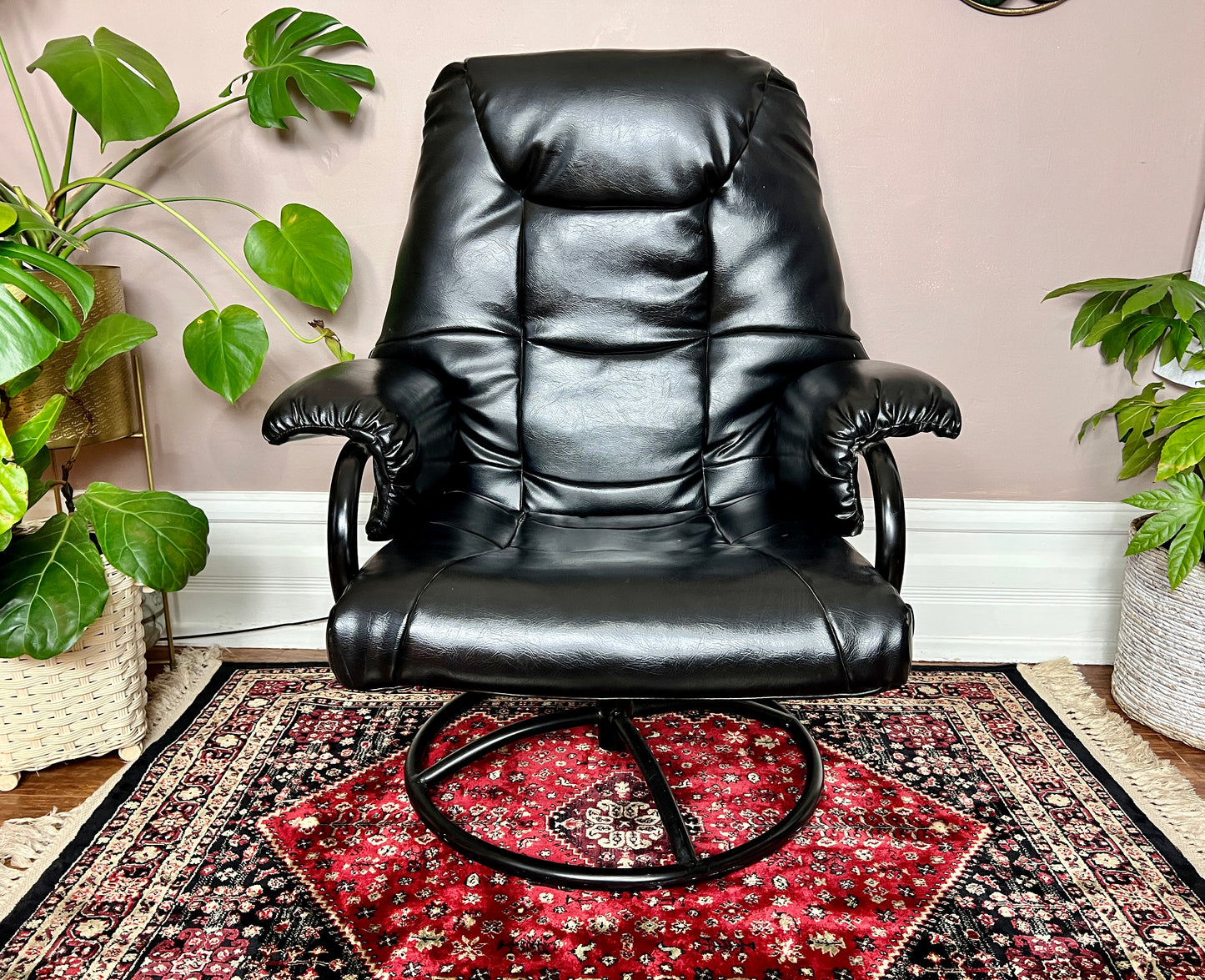 The Jesper Recliner Chair & Ottoman