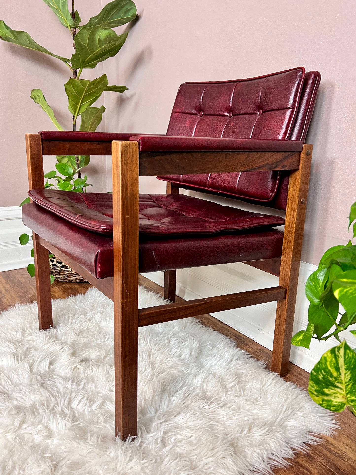 The Sangria Chair