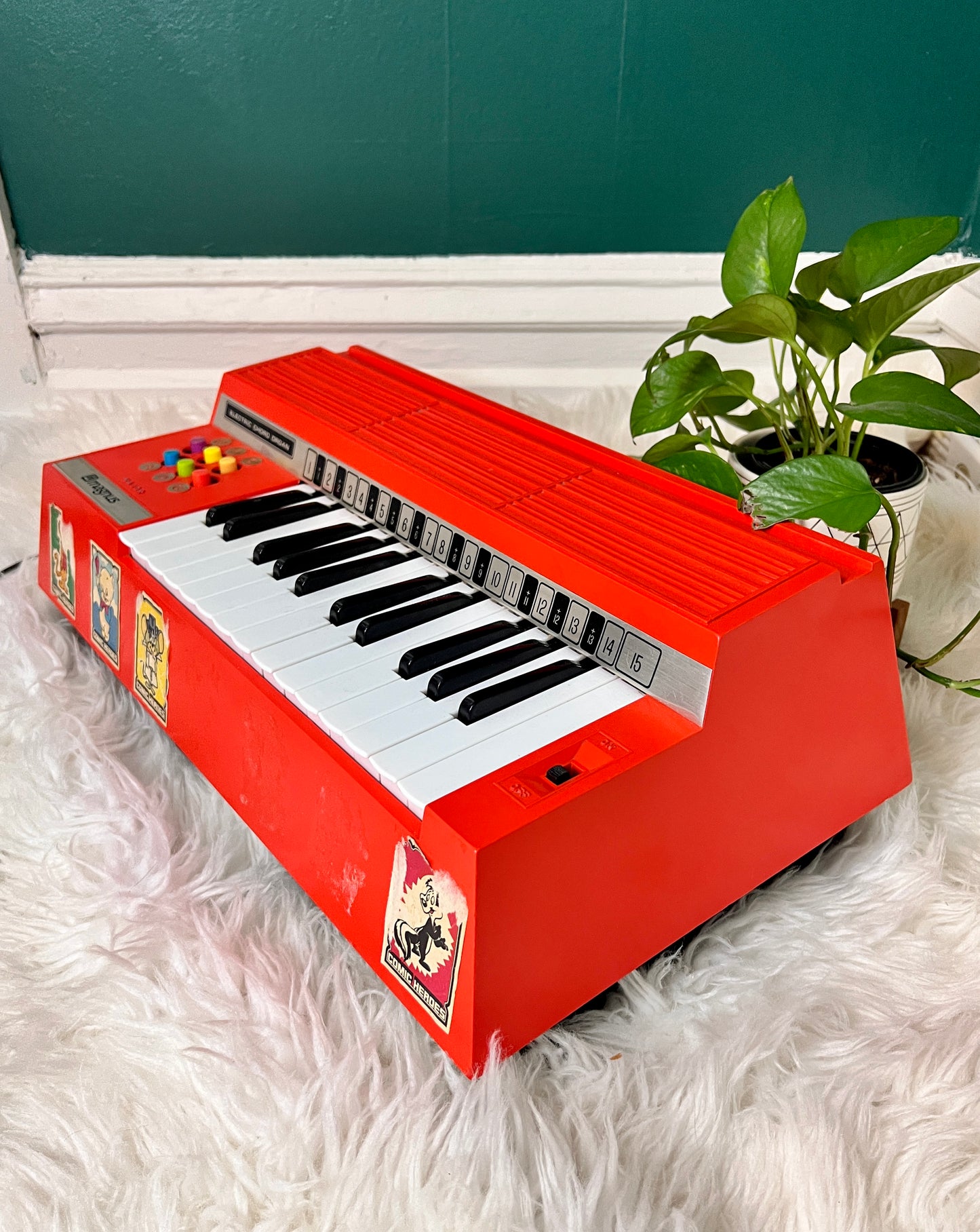 Orange Magnus Chord Organ