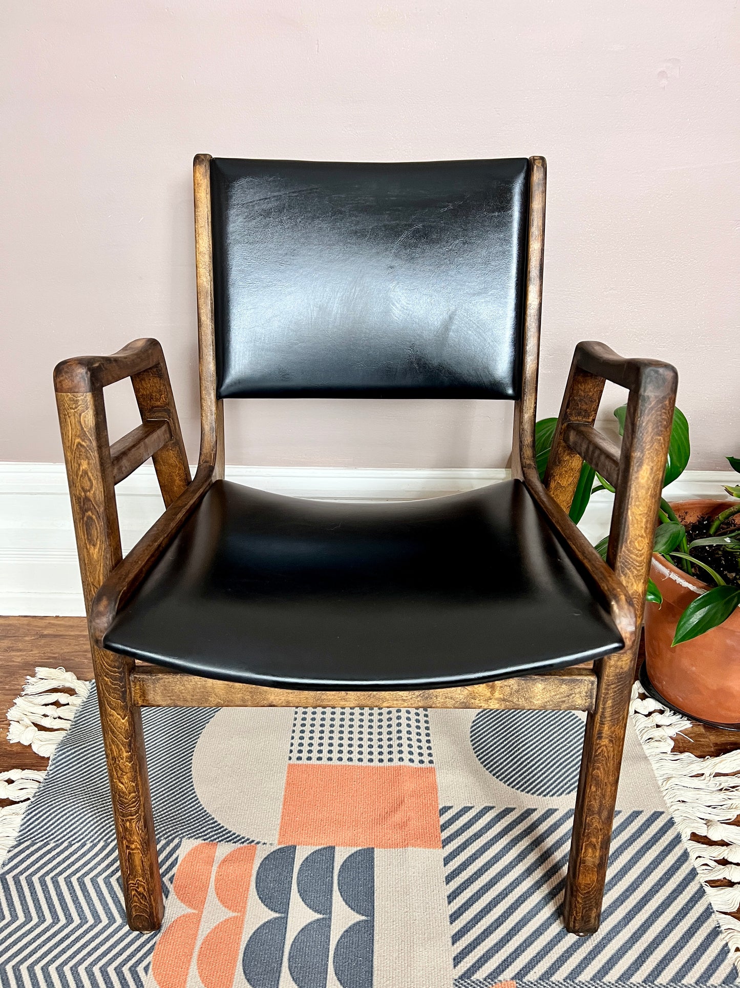 The Boomerang Chairs