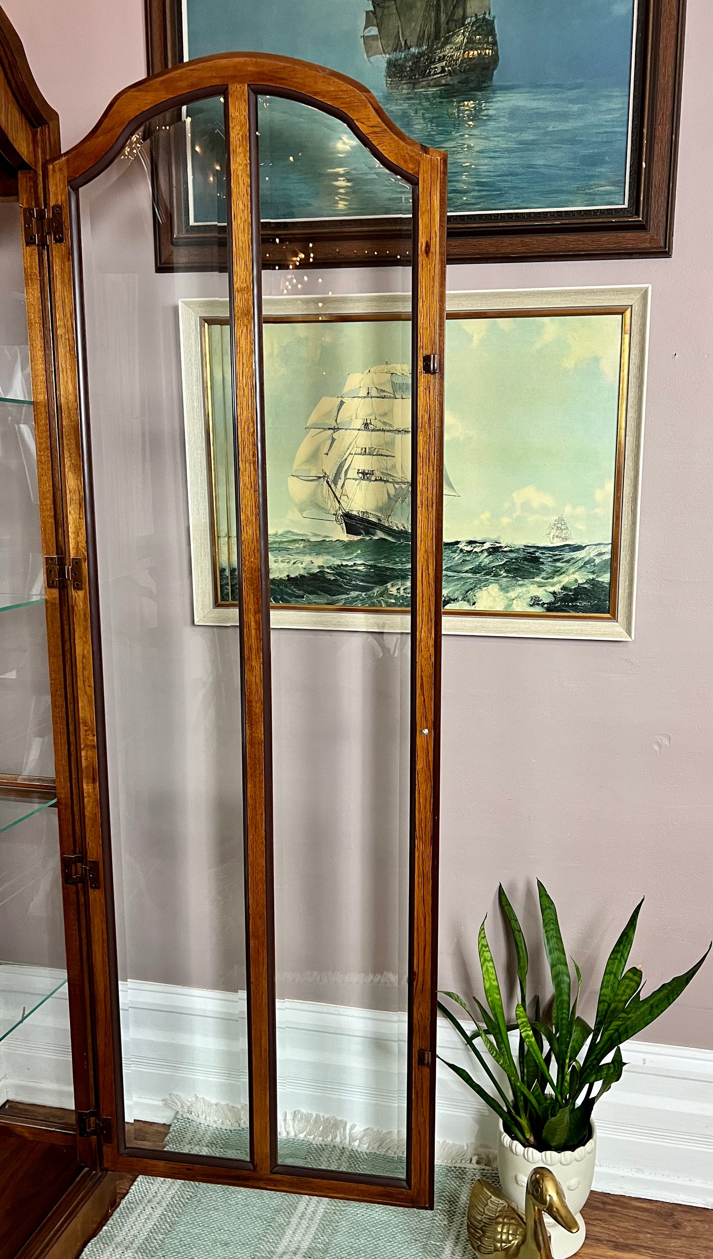 The Orwell Display Cabinet