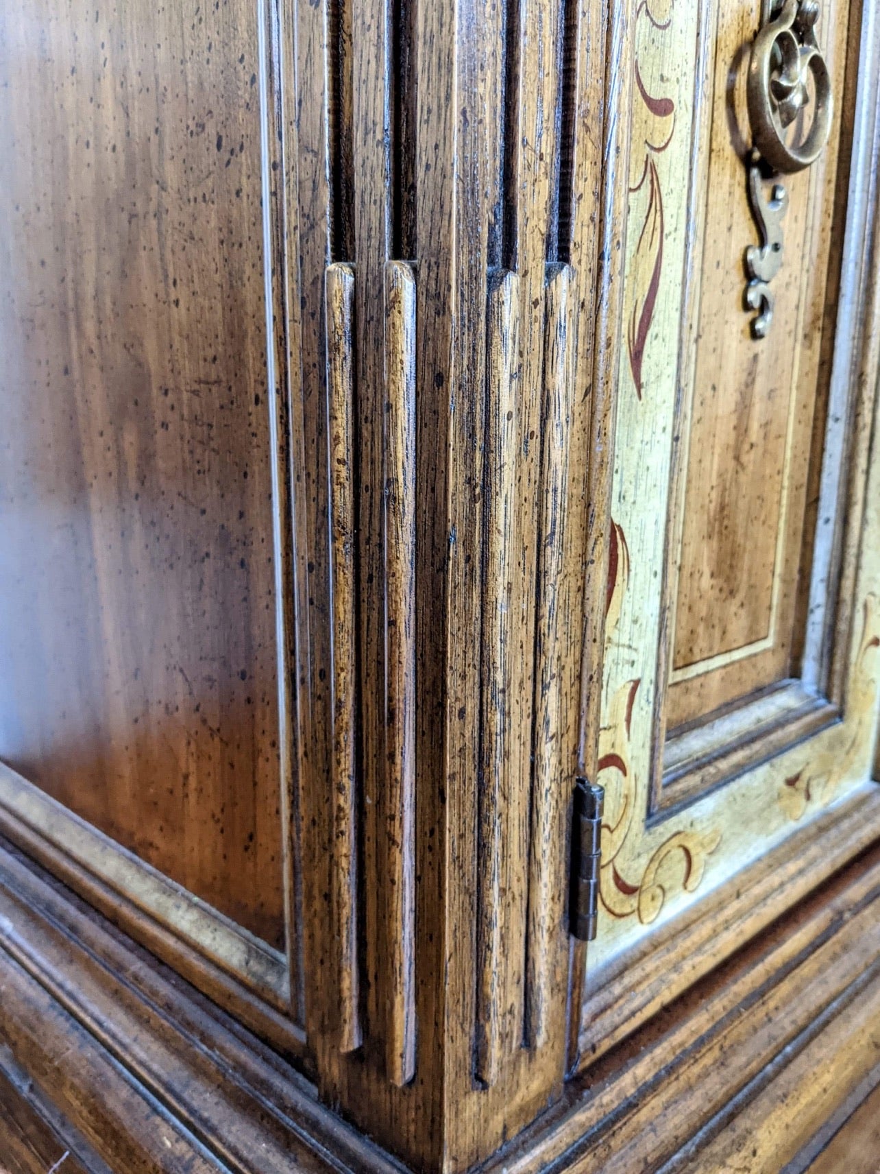 The Esperanza Credenza