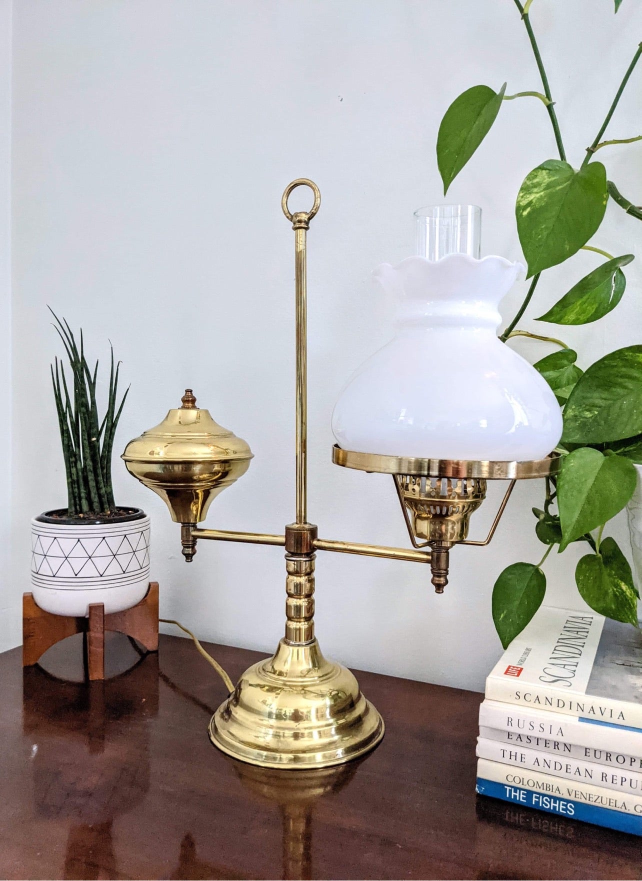 The Scales of Light Lamp