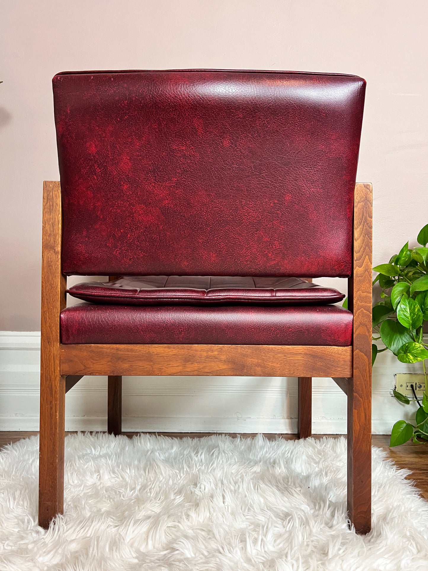 The Sangria Chair